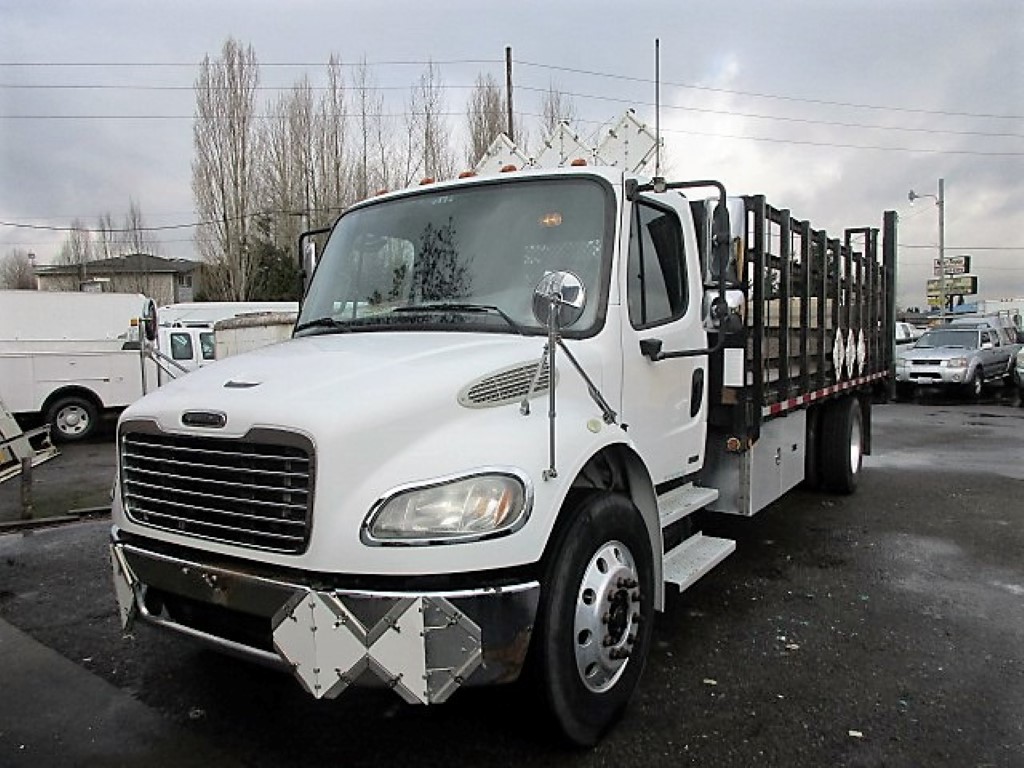 2005 FREIGHTLINER BUSINESS CLASS M2 FLATBED 8330_IMG_2440-Medium-762x456