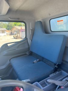 2013 Mitsubishi Fuso Box truck 12