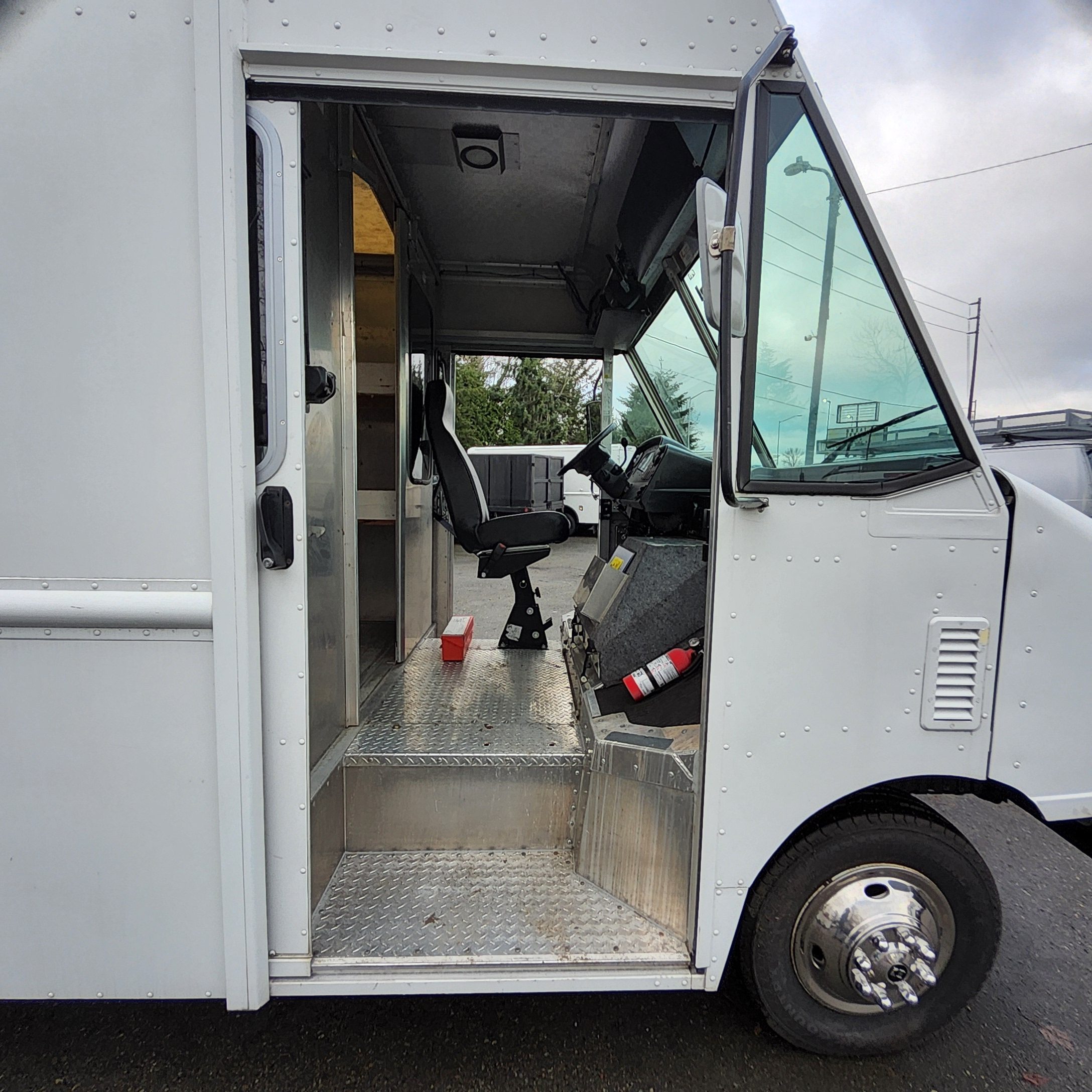 2011 Ford E350 Step Van 20250106_102801-rotated