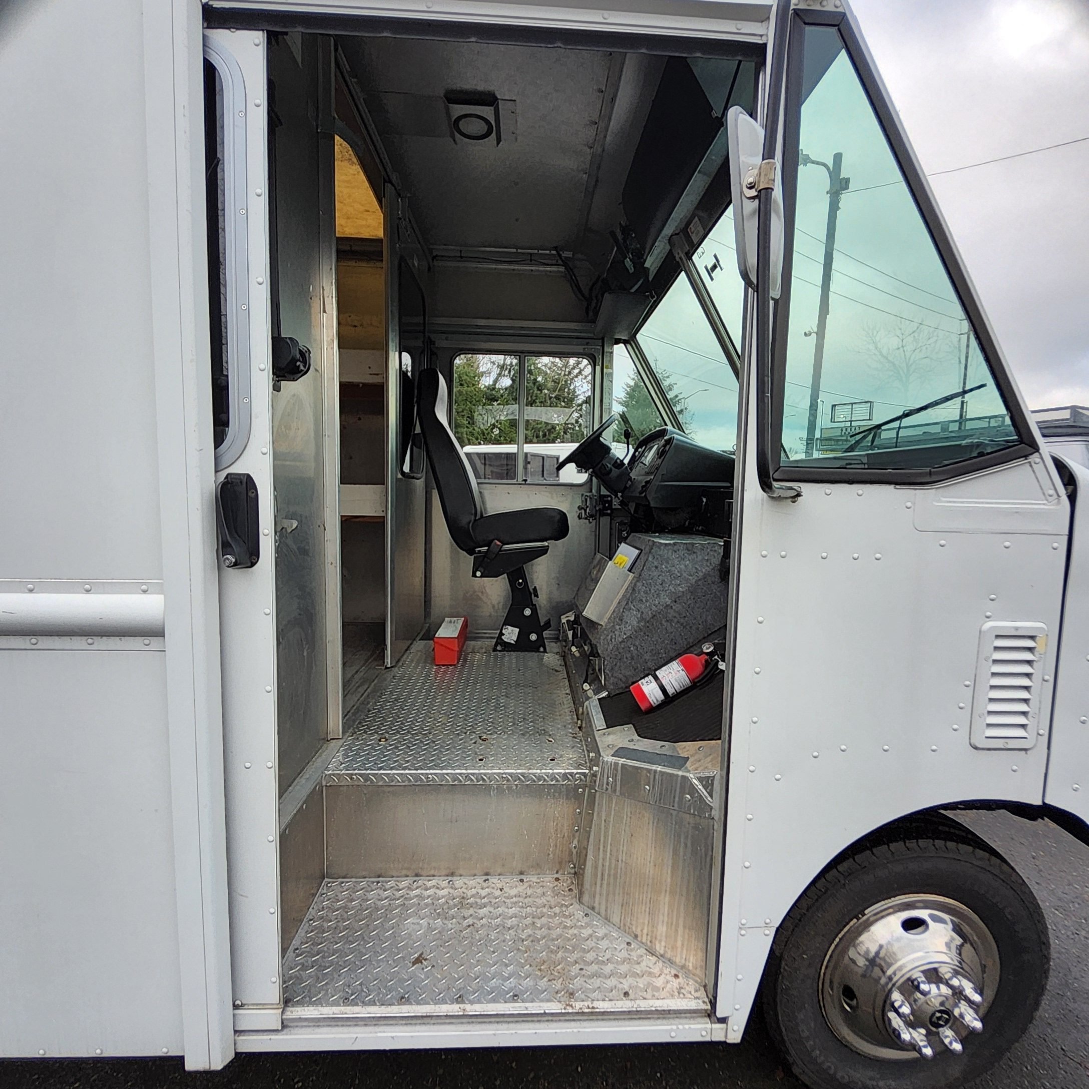 2011 Ford E350 Step Van 20250106_102823-rotated