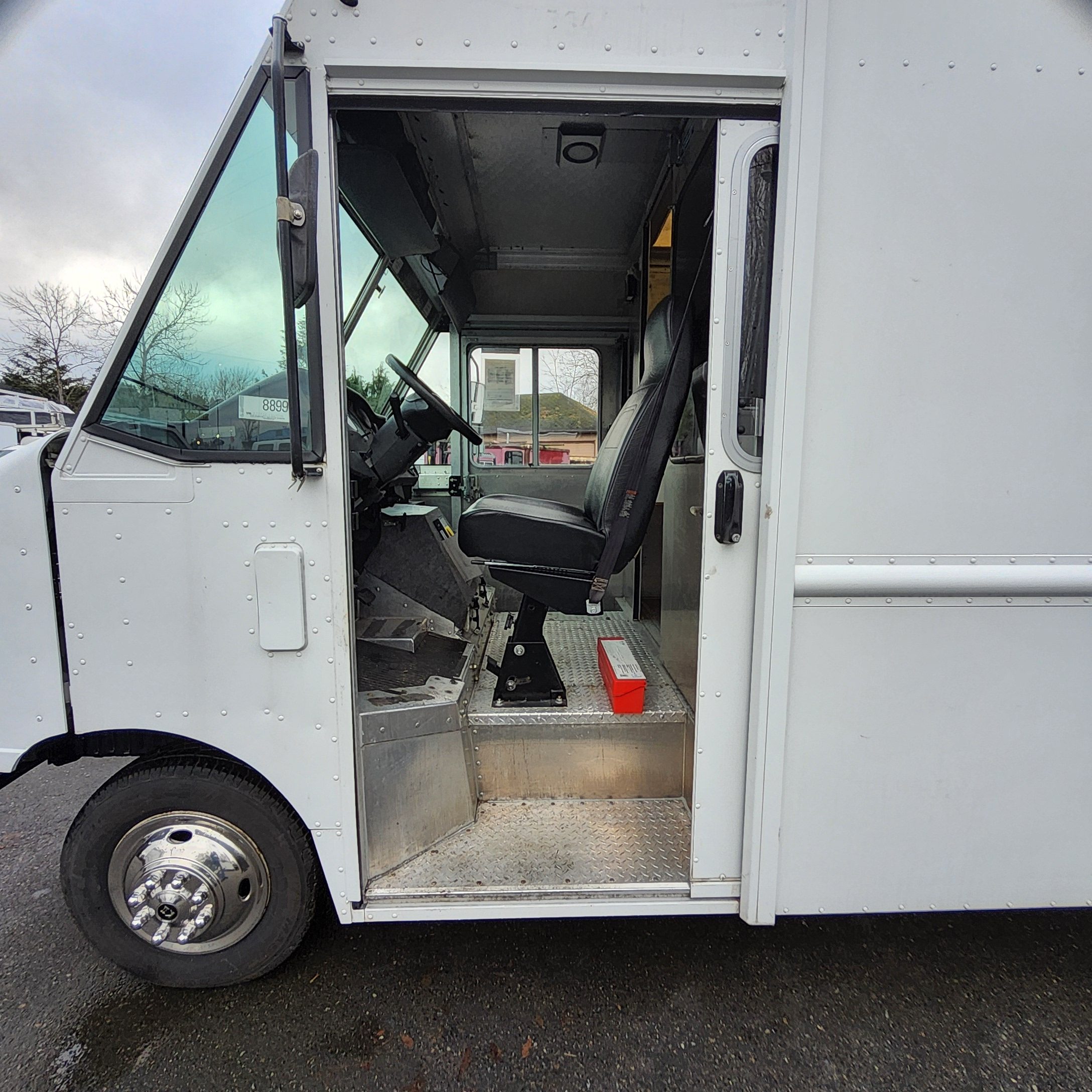2011 Ford E350 Step Van 20250106_102854-rotated