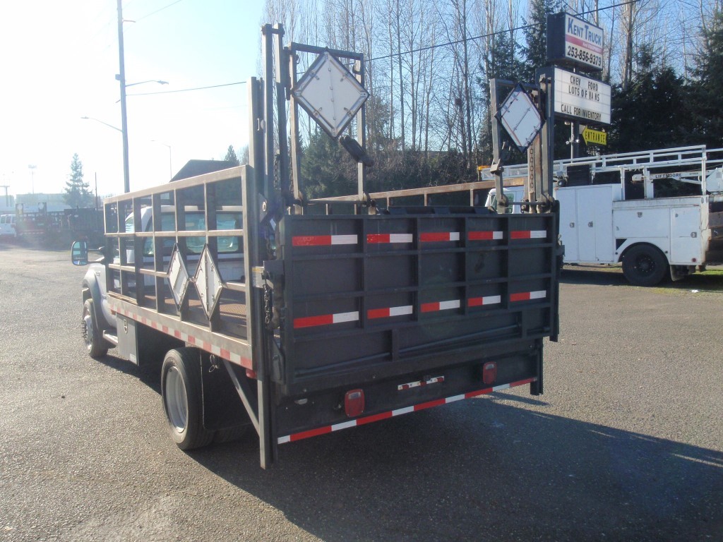 2006 Ford F550 61f32123a70fc6263a6aafba