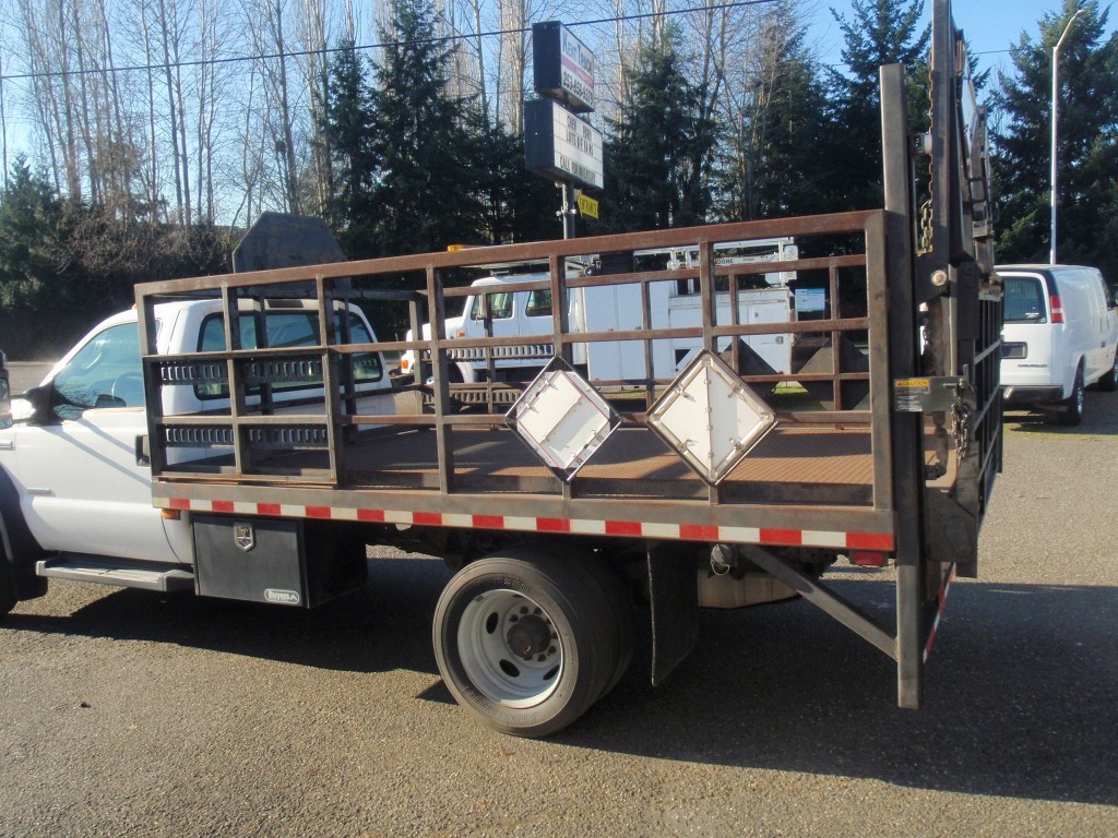 2006 Ford F550 61f321244b2c0d49ae51b827