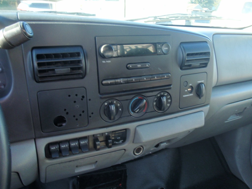 2006 Ford F550 61f32139c17f596d2f634e08