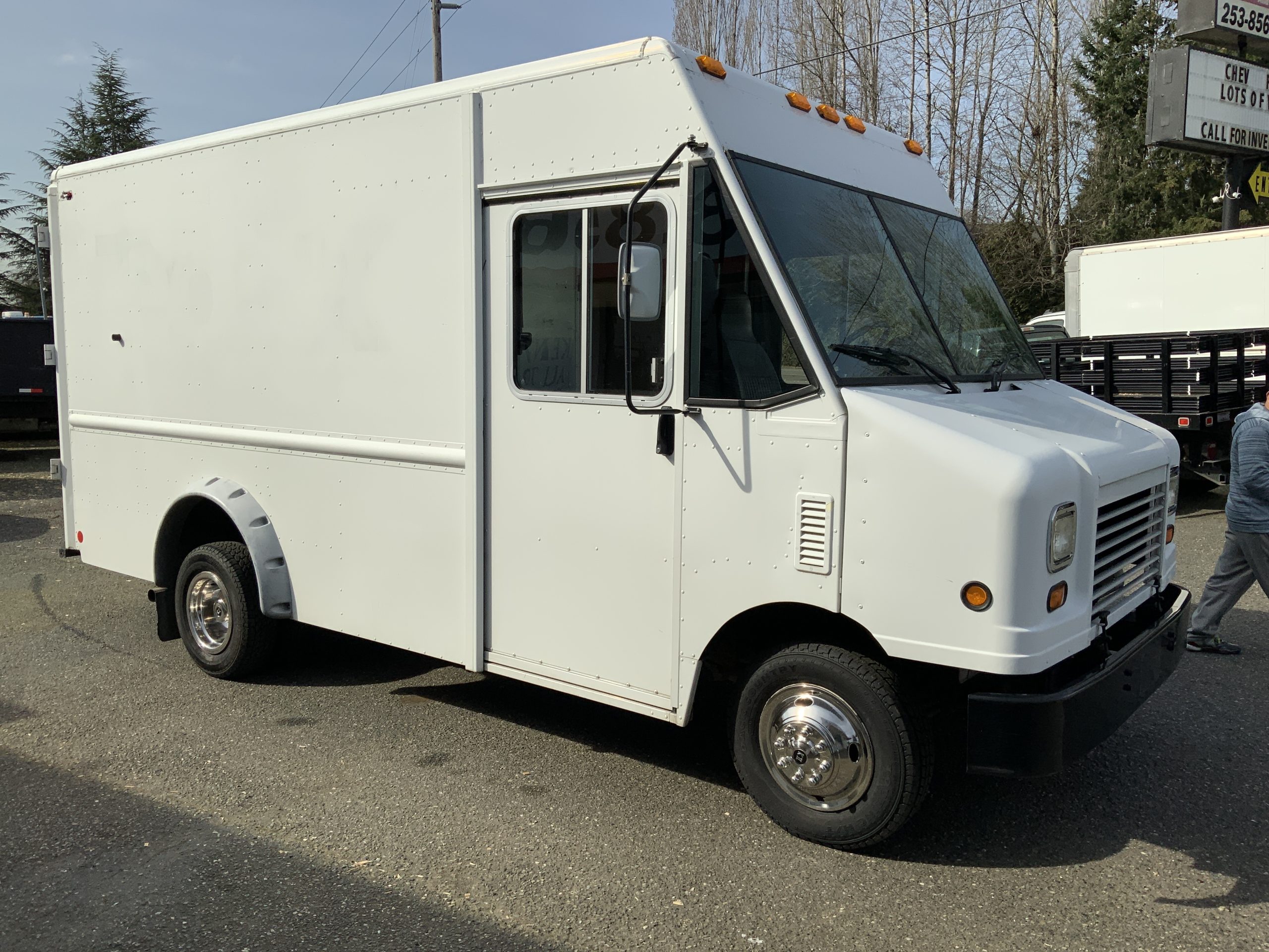 2011 Ford E350 Step Van 6414b2d1392926124f3ebc58-scaled