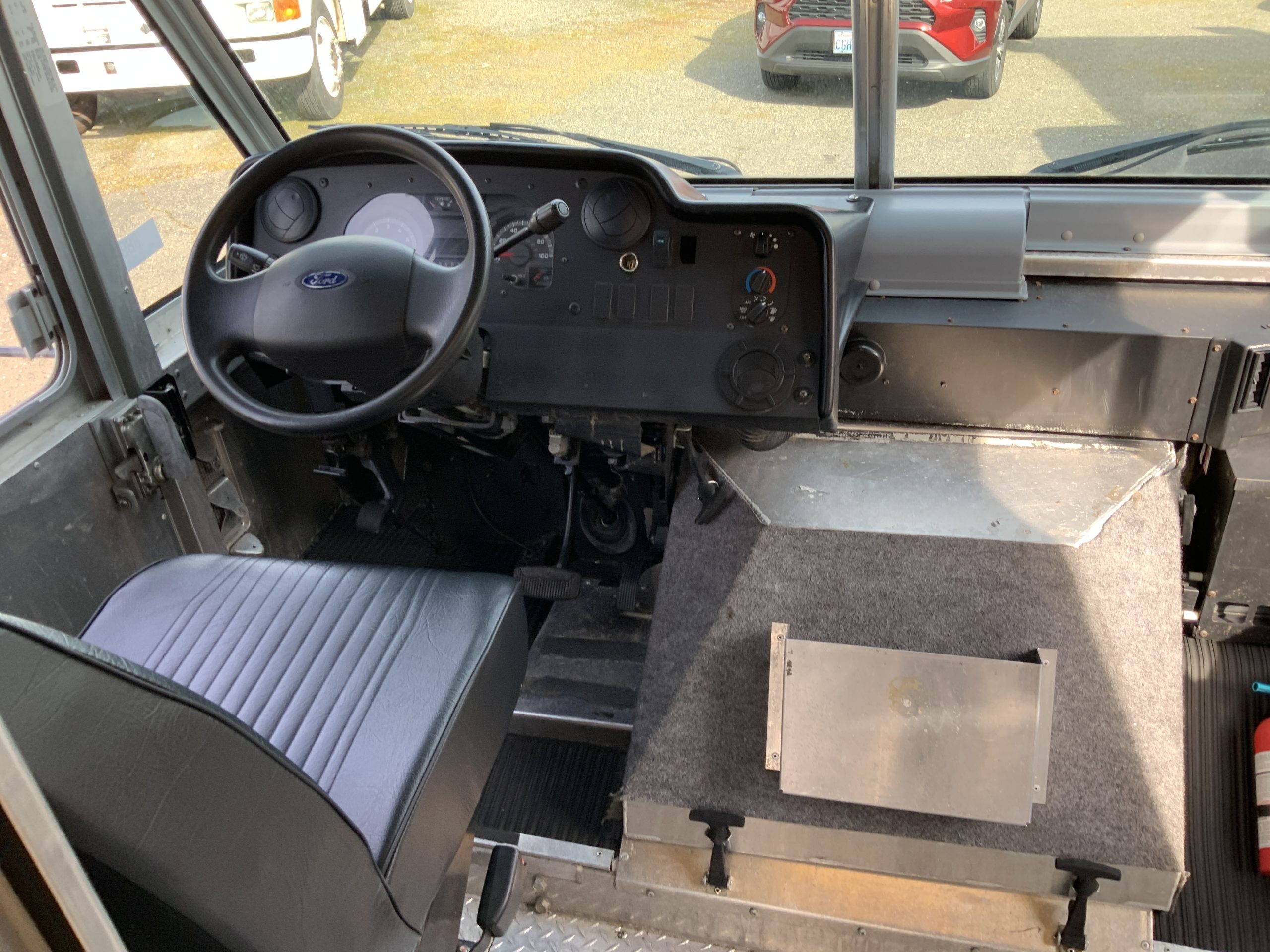 2011 Ford E350 Step Van 6414b31df5b66075e74ceec5-scaled
