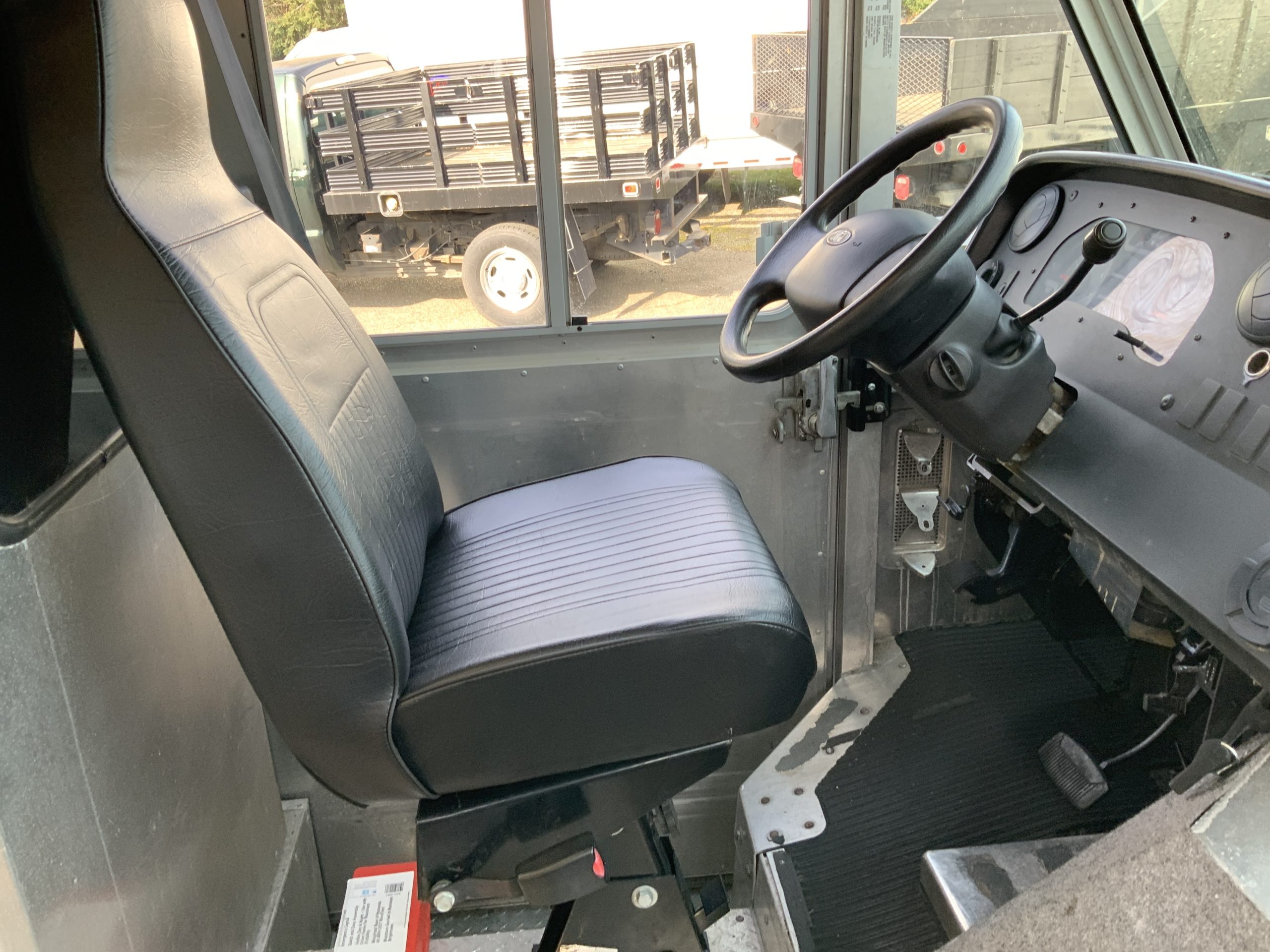2011 Ford E350 Step Van 6414b32f93d1326afb185be6-scaled