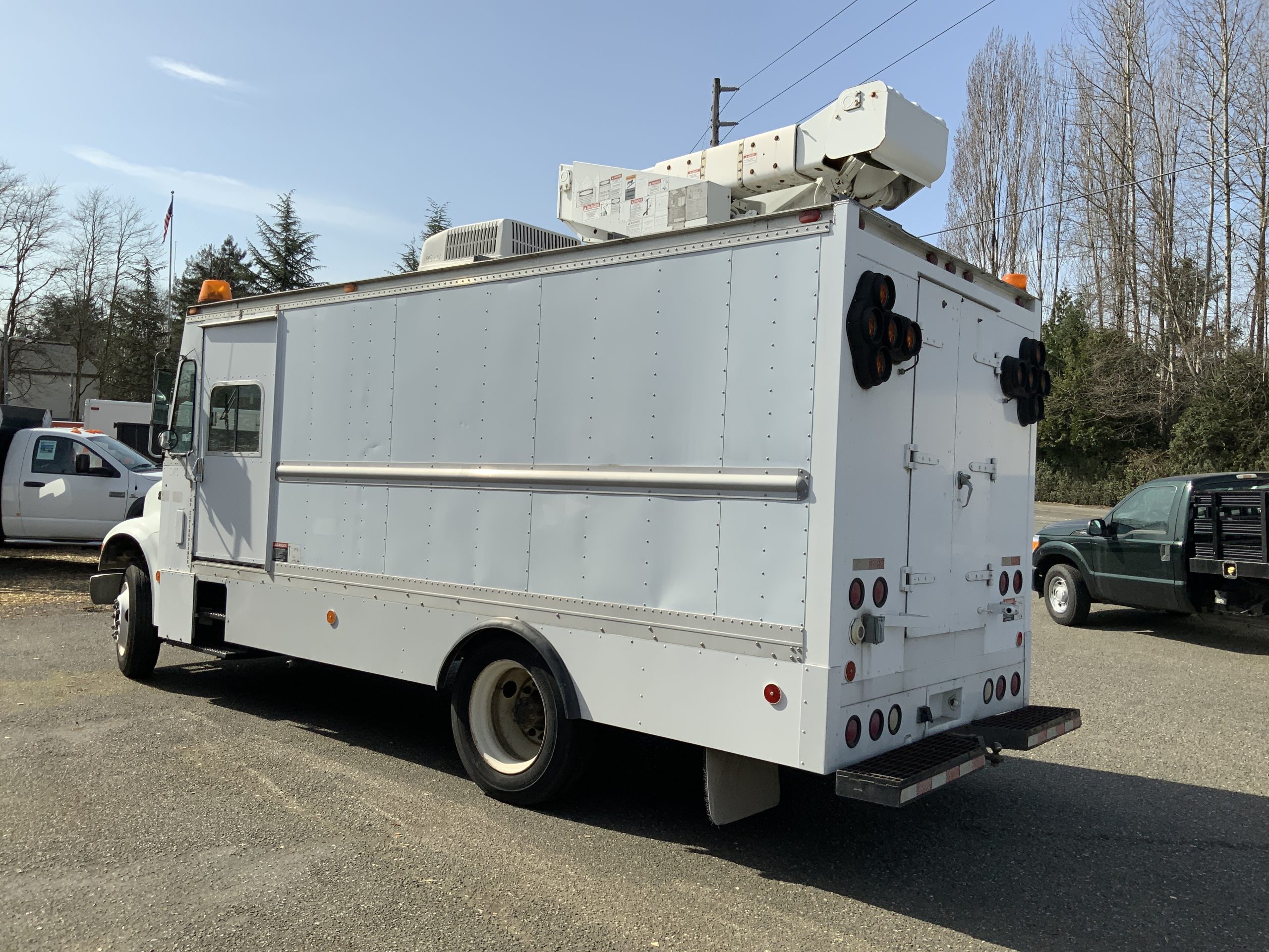 2001 International Boom Truck 6414bf9711f13b23e7434ef6-scaled