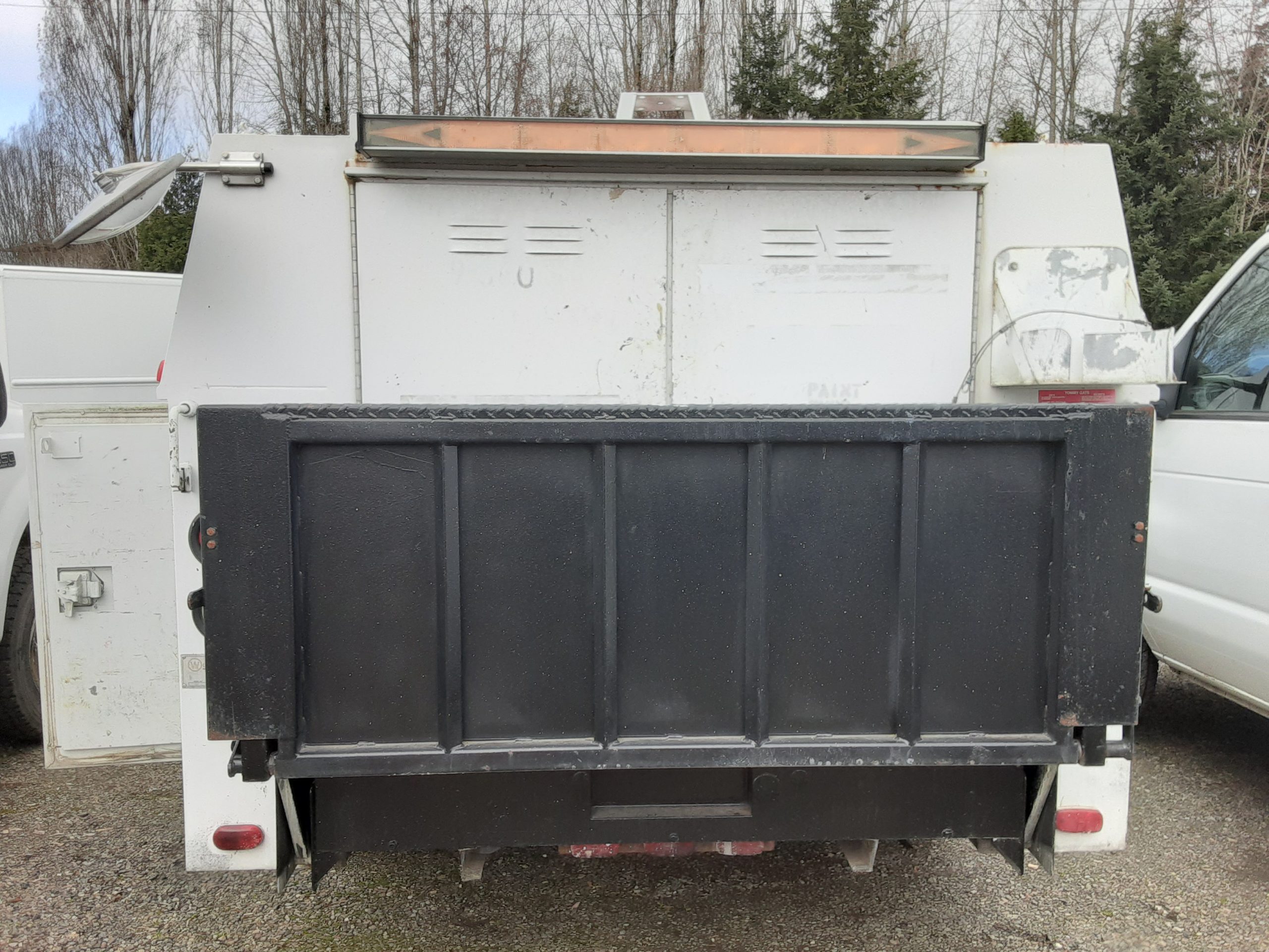 2006 Ford F350 Utility Truck 20210324_111157-scaled