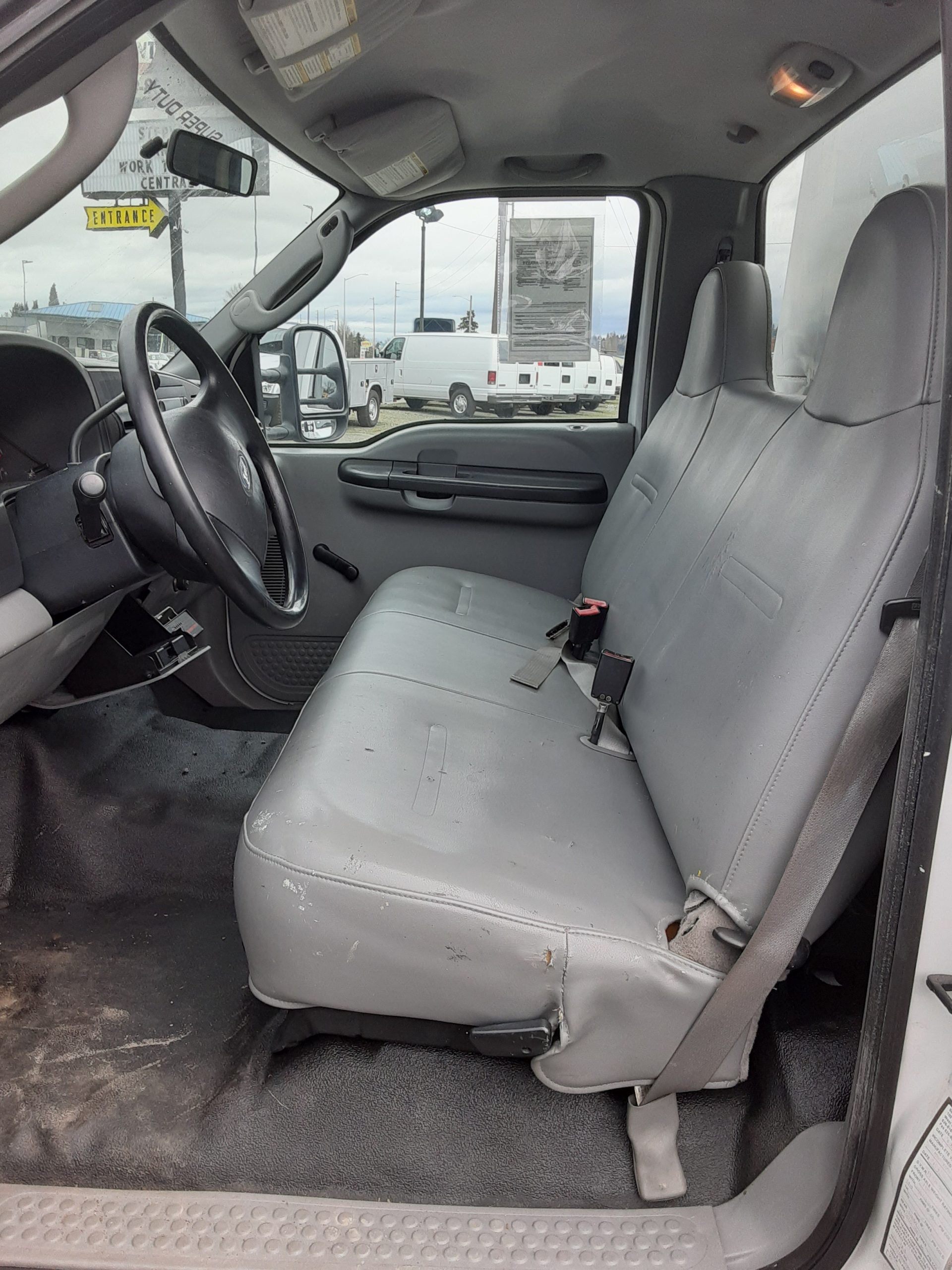 2006 Ford F350 Utility Truck 20210324_111239-scaled
