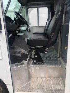 2013 Ford E350 Step van 4
