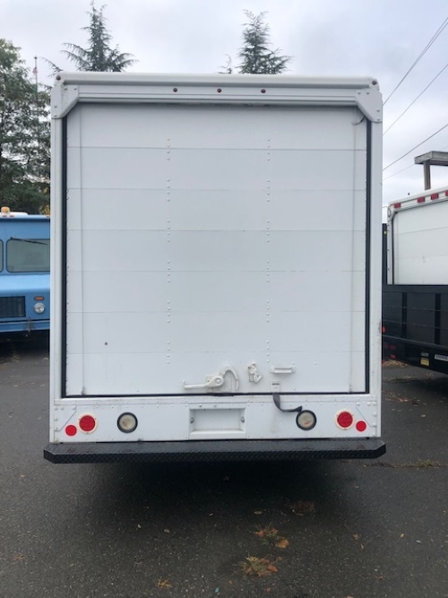 2013 Ford E350 Step van adj10