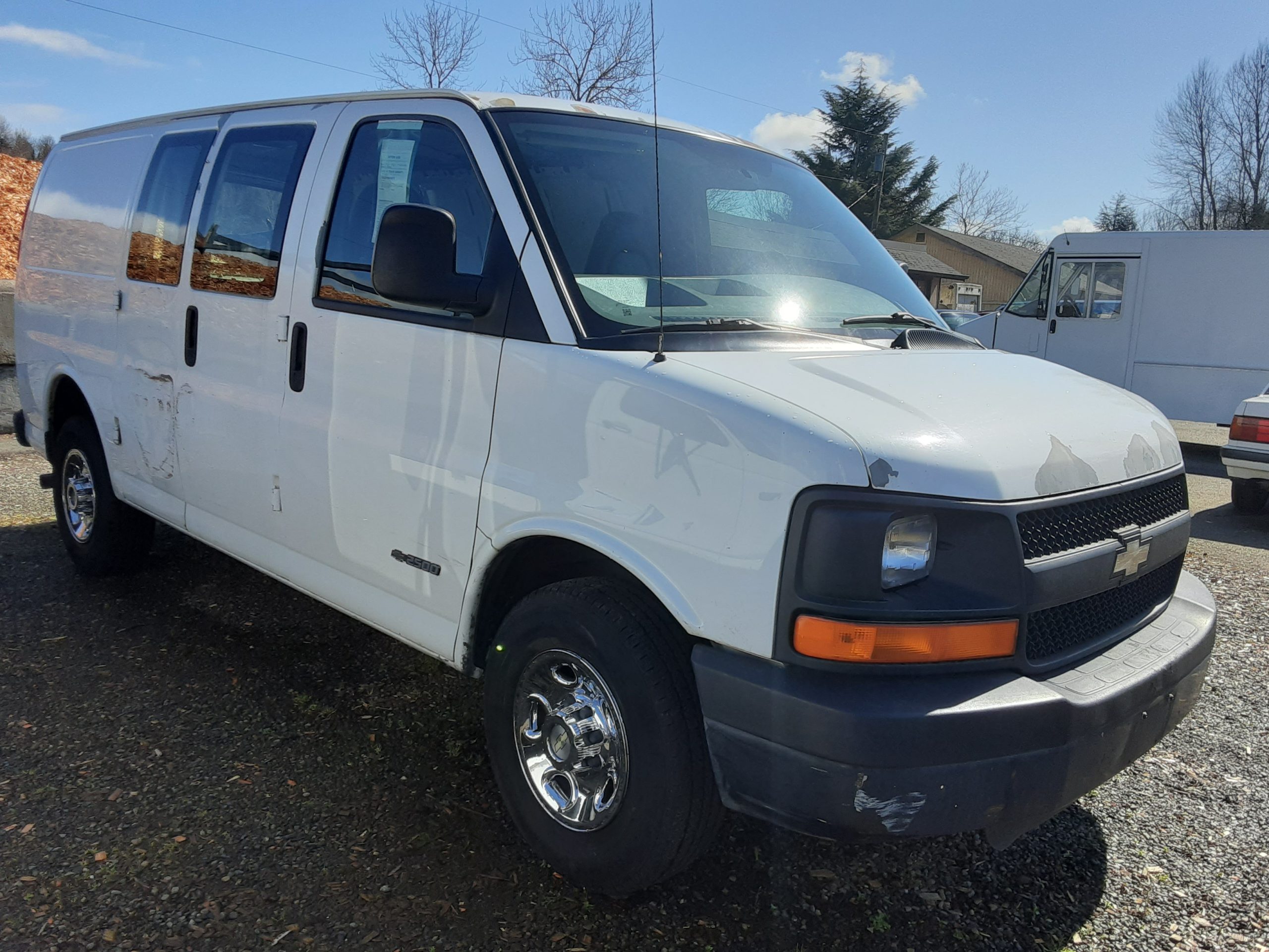 2005 CHEVROLET EXPRESS G2500 20210322_135134-scaled