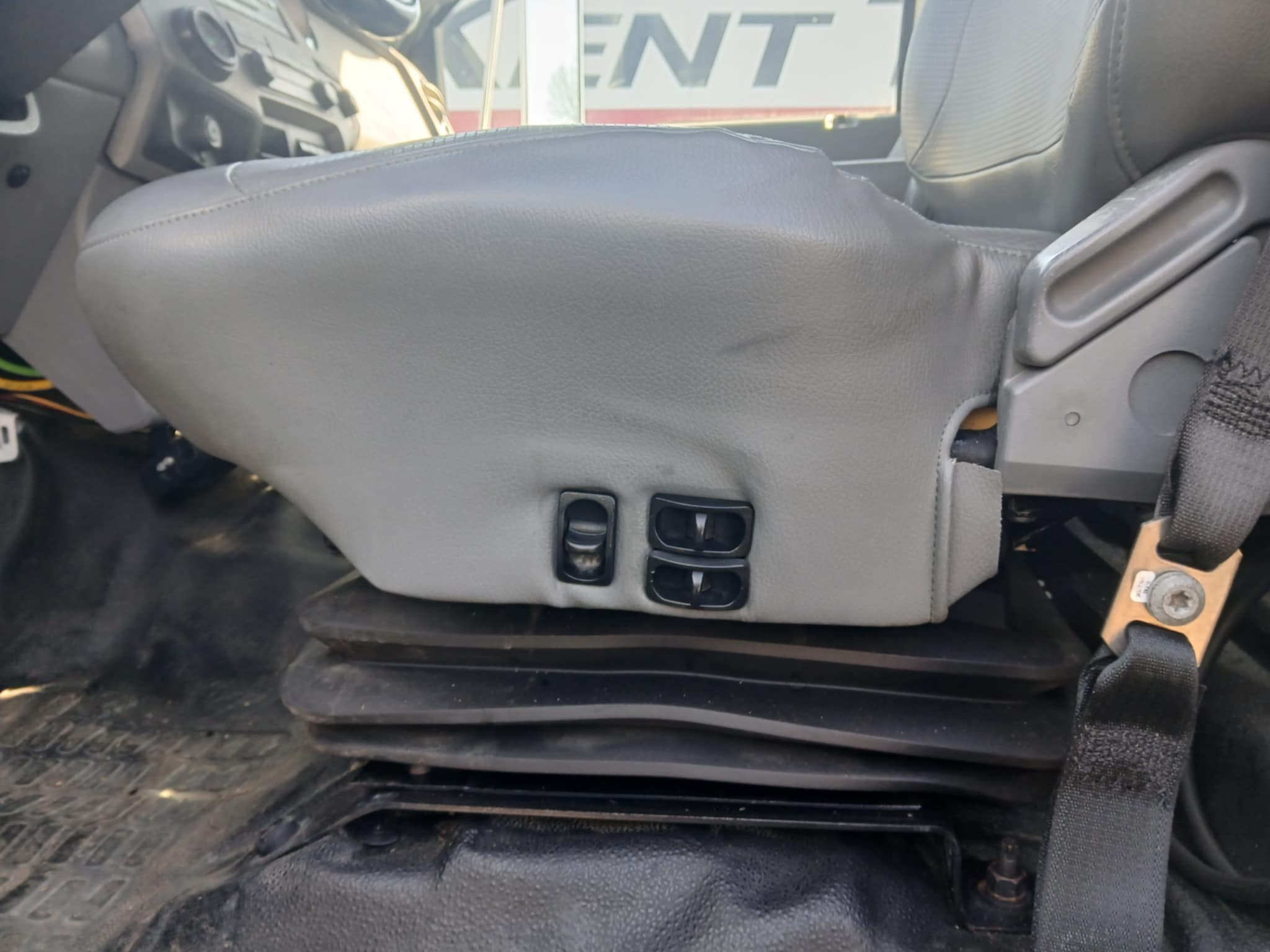 2011 Ford F-750 105db28a-4392-451e-acee-72108d48399c