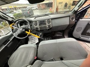 Ford F-750 4x2 Service Truck 2-1
