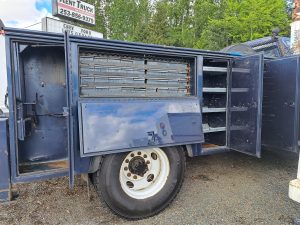 Ford F-750 4x2 Service Truck 6-1