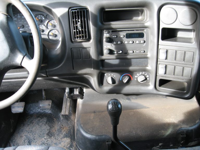 2003 Chevy C4500 Dump truck IMG_0003-Copy-8-1-768x576-1