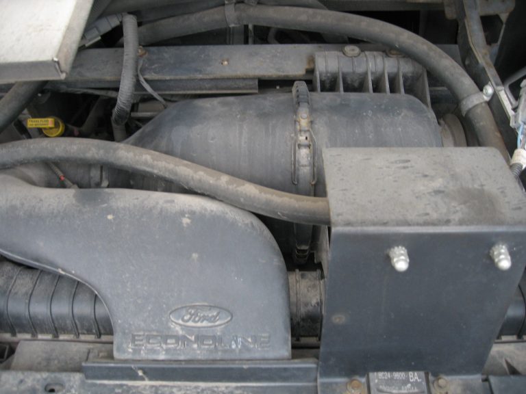 2011 Ford E-450 RWD Utilimaster Step Van IMG_0052-768x576-1