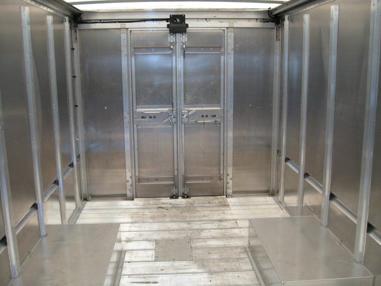 2011 Ford E-450 RWD Utilimaster Step Van IMG_0065-768x576-1