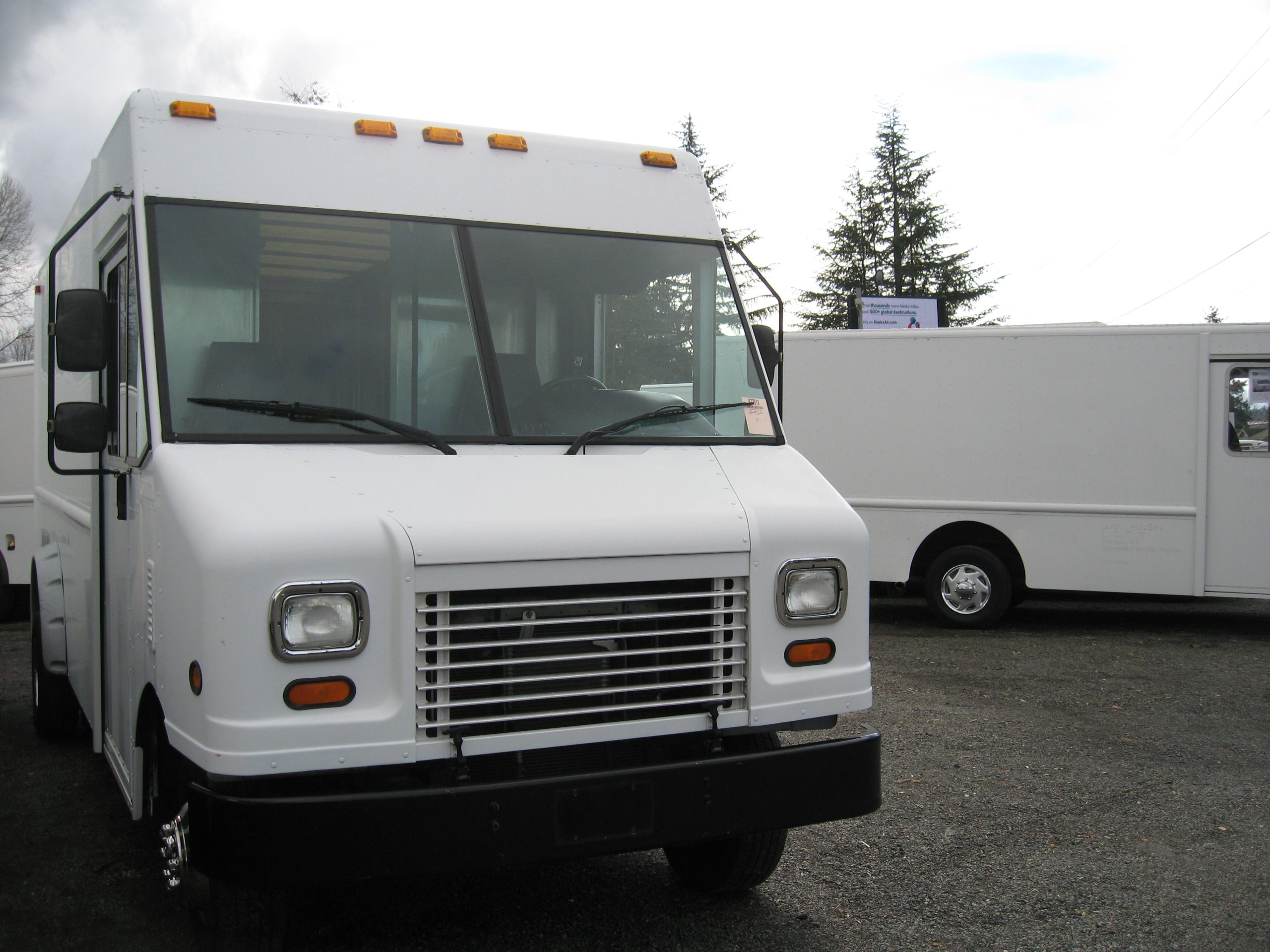 2011 Ford E-450 RWD Utilimaster Step Van IMG_0075-scaled