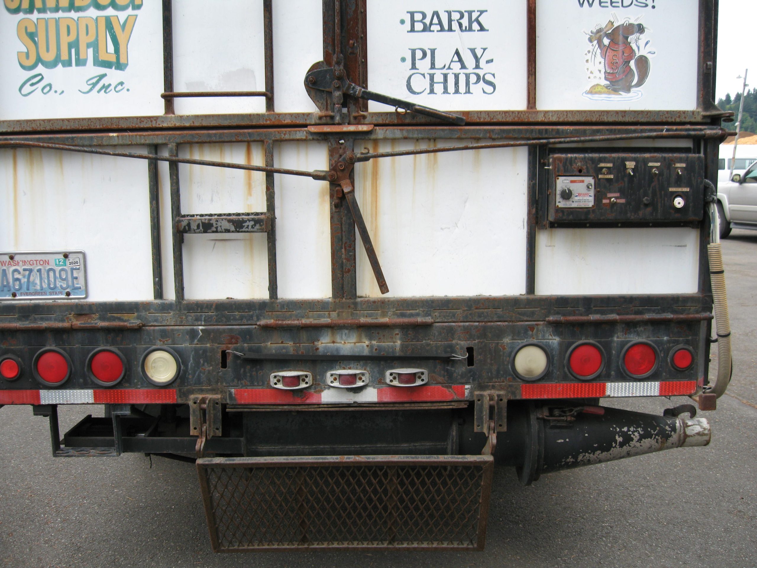 1991 INTERNATIONAL 8100 SAWDUST TRUCK IMG_0006-6-scaled