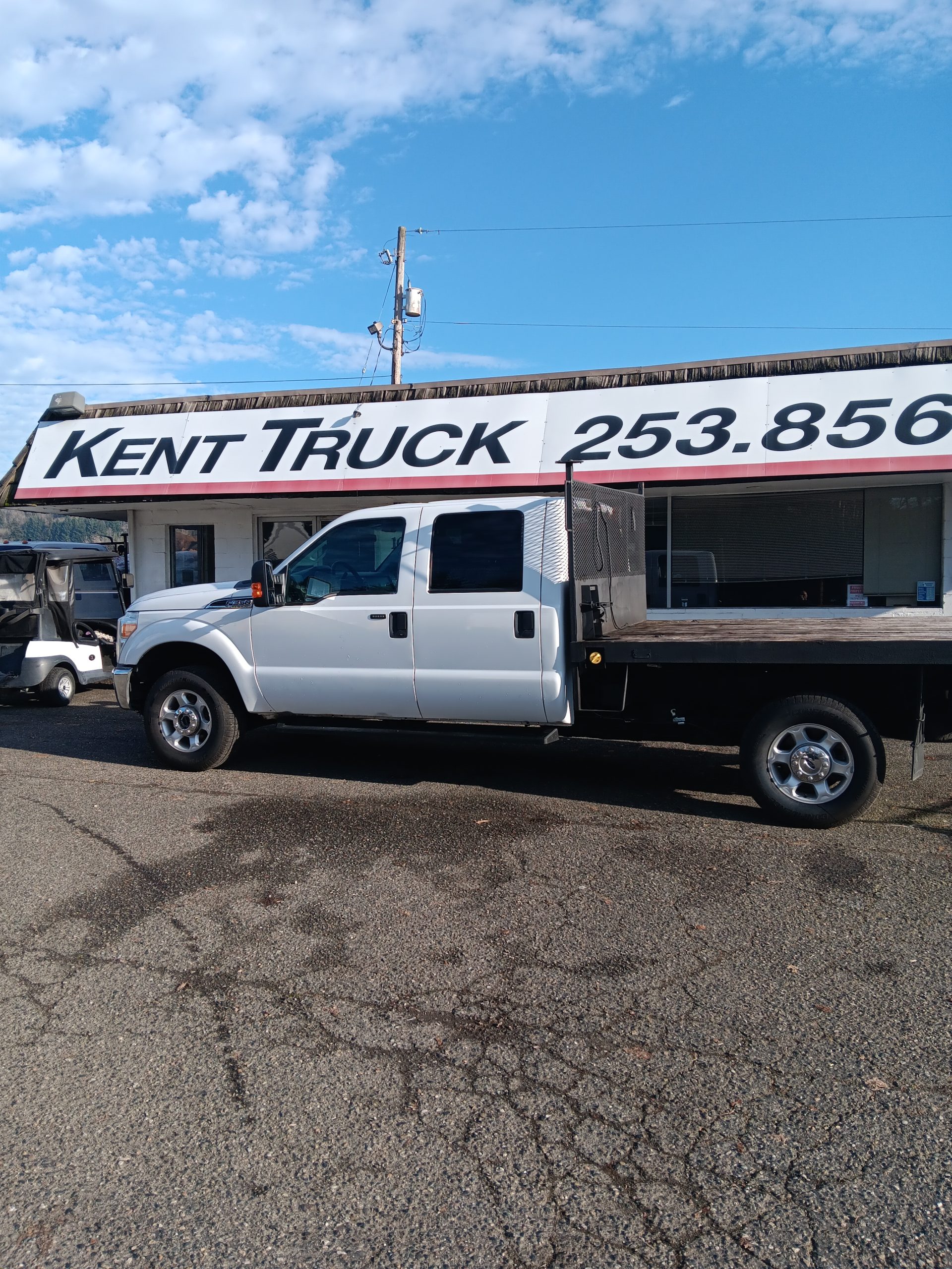 2014 Ford F-350 4x4 Flatbed 1000009433-scaled