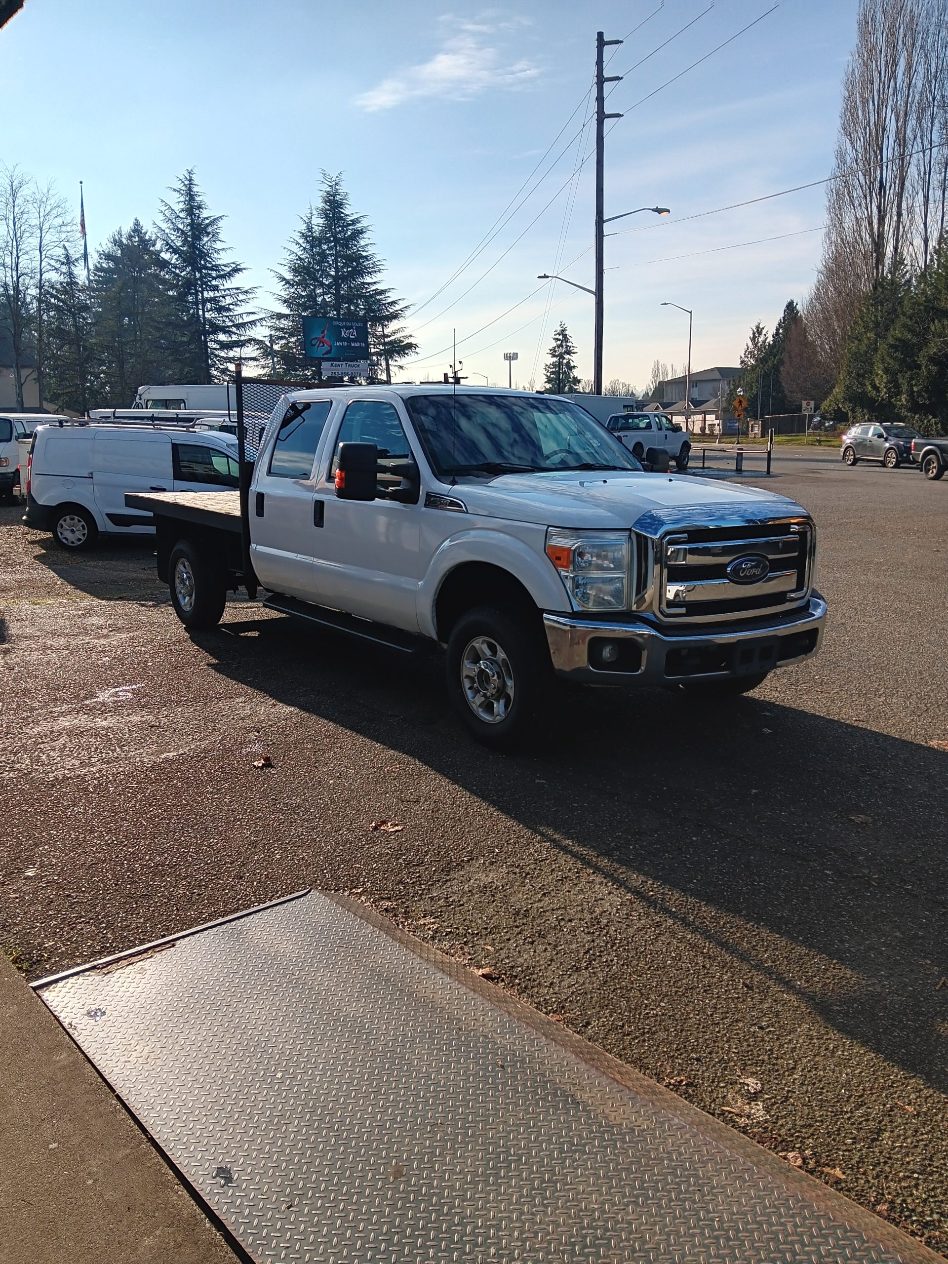 2014 Ford F-350 4x4 Flatbed 1000009435-scaled