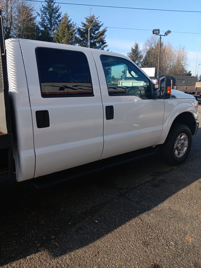 2014 Ford F-350 4x4 Flatbed 1000009459-768x1024-1