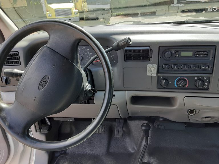 2001 Ford F-250 4×4 Pickup