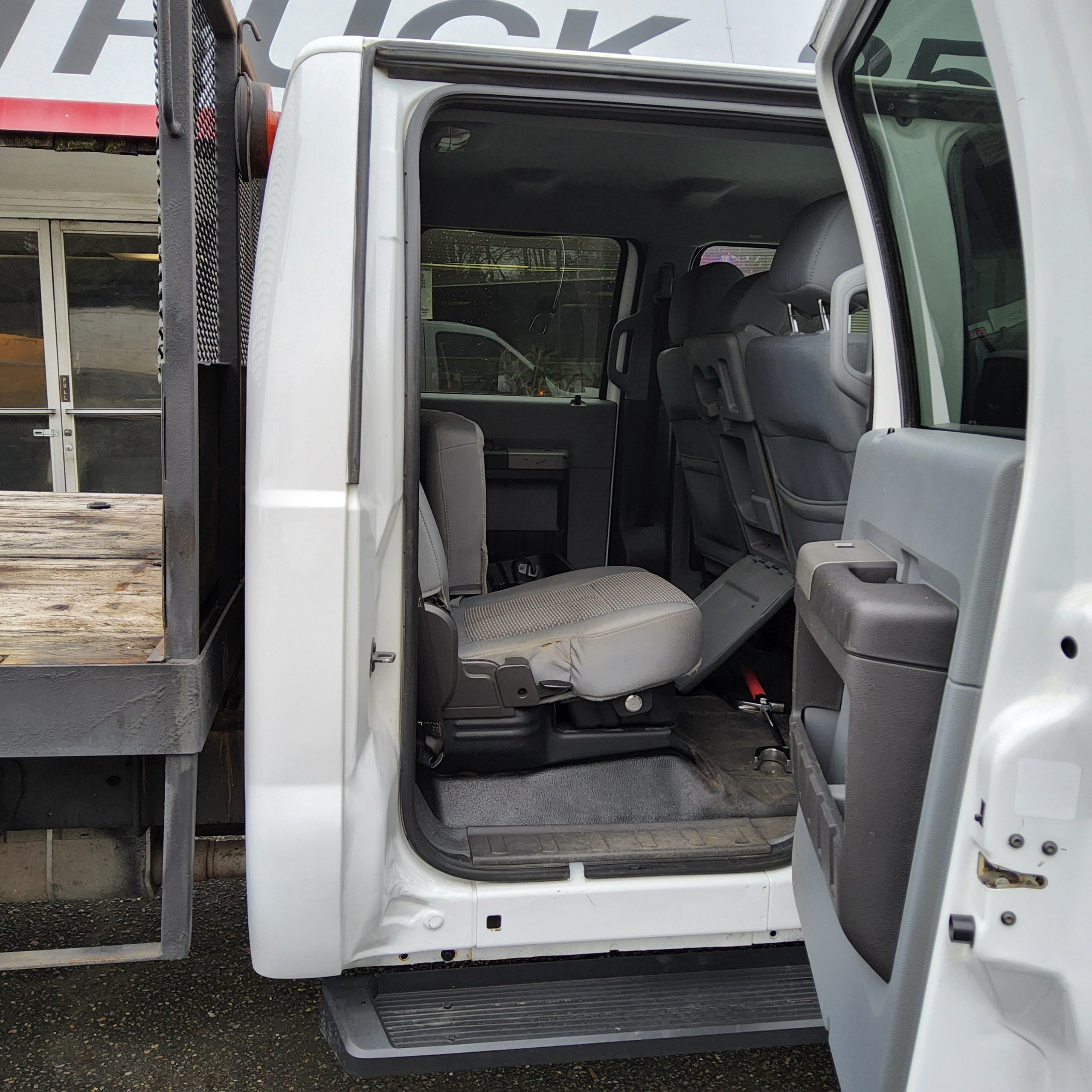 2014 Ford F-350 4x4 Flatbed 20250106_113530-scaled