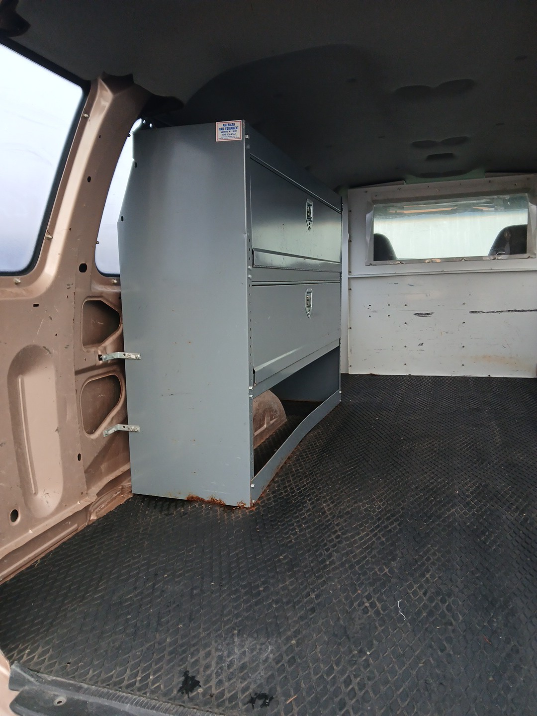 1998 Ford E-350 Cargo Van 8a083d4a-8665-4c8e-b4b0-08b29ff94bfe