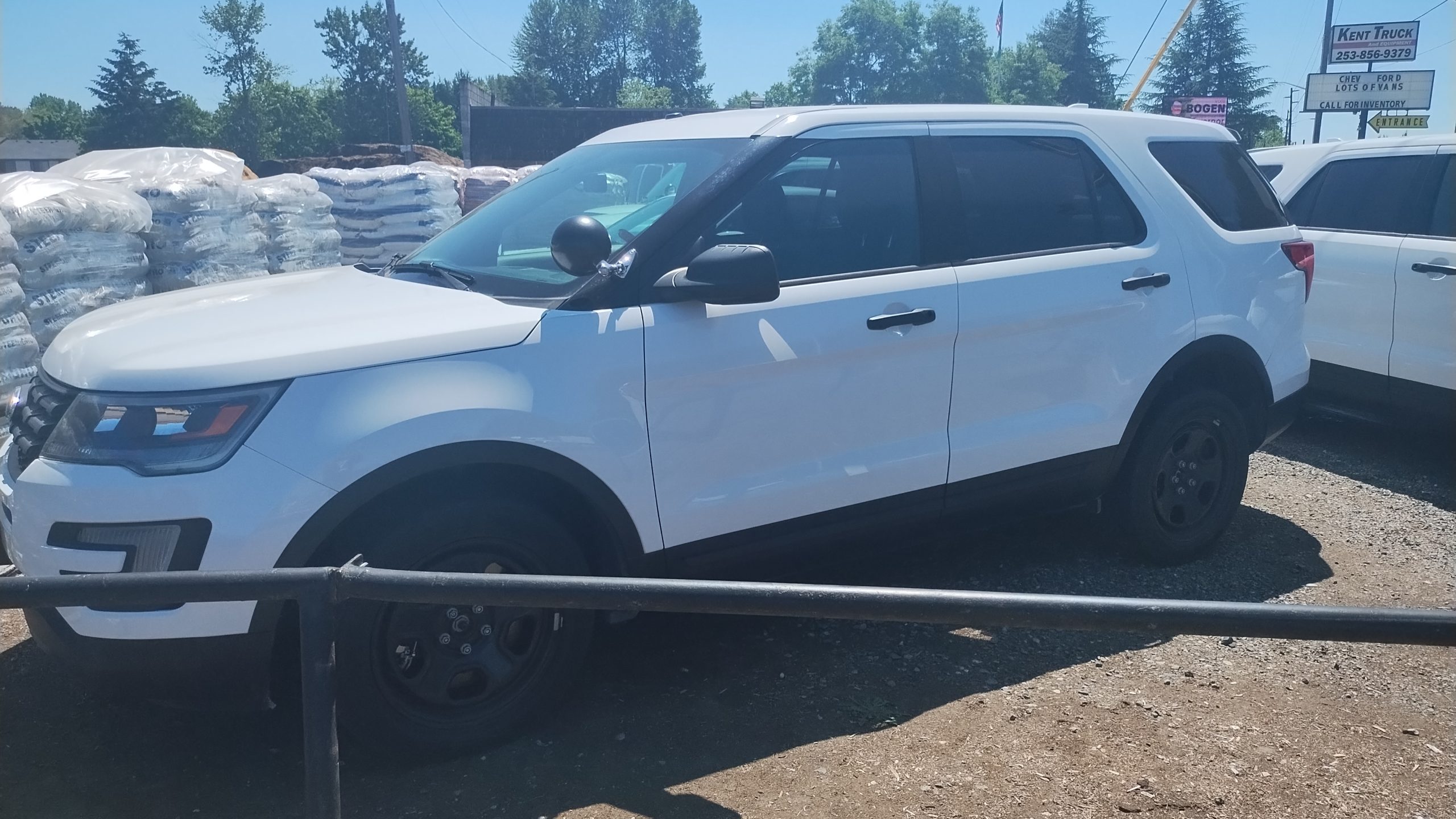 2017 Ford Explorer Police Interceptor 4x4 IMG_20240713_134843242-scaled