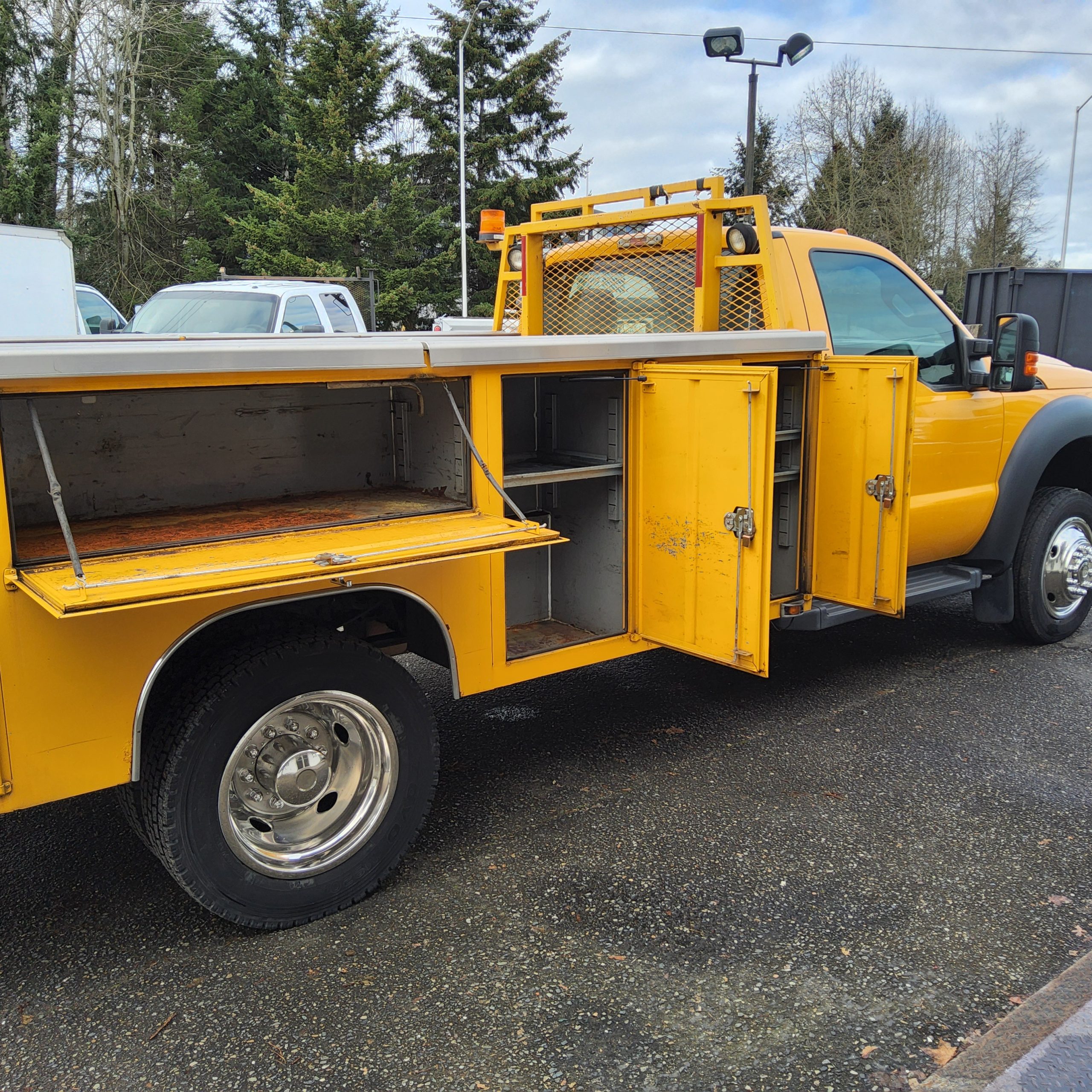 2012 Ford F550 Service Truck 20250111_123435-scaled