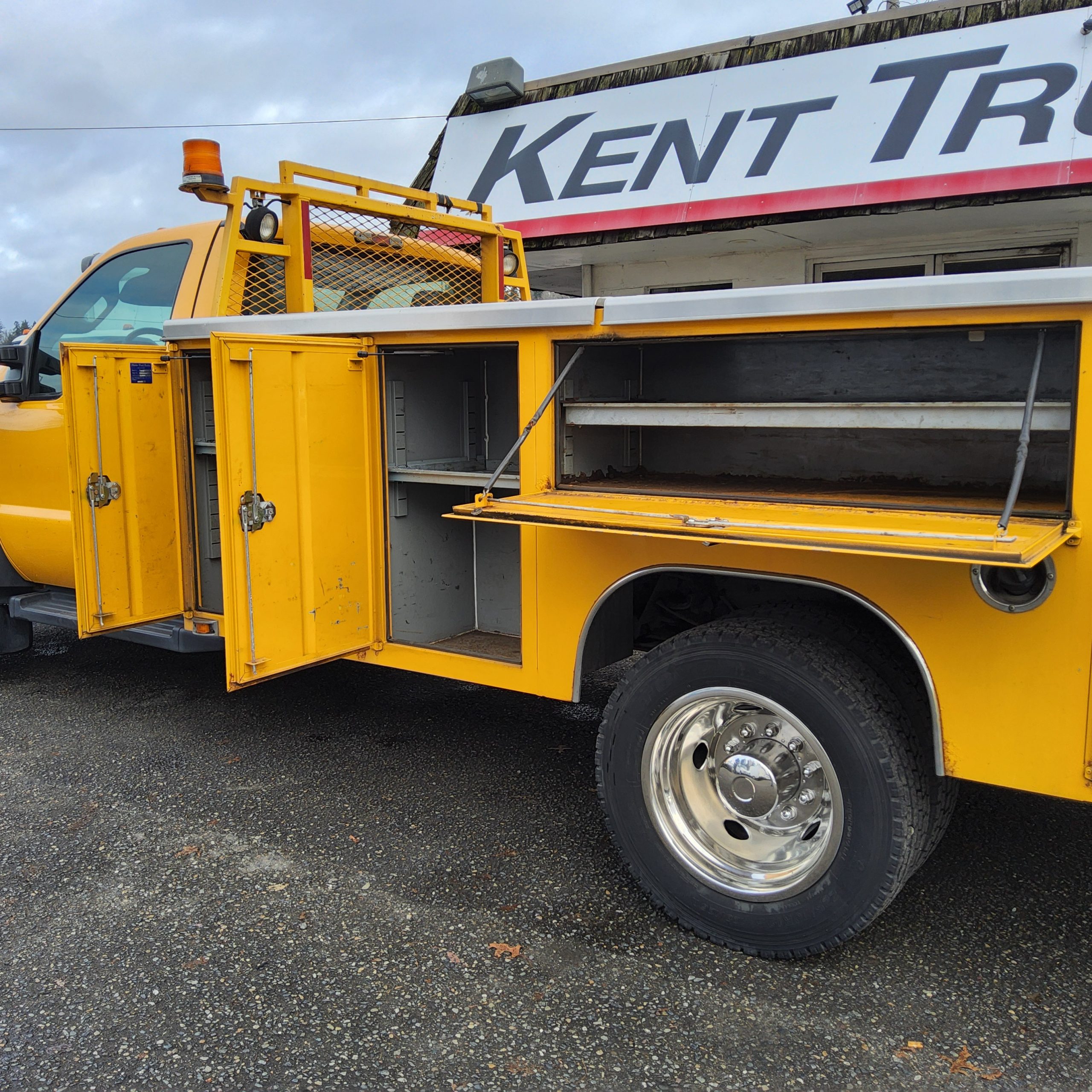 2012 Ford F550 Service Truck 20250111_123554-scaled