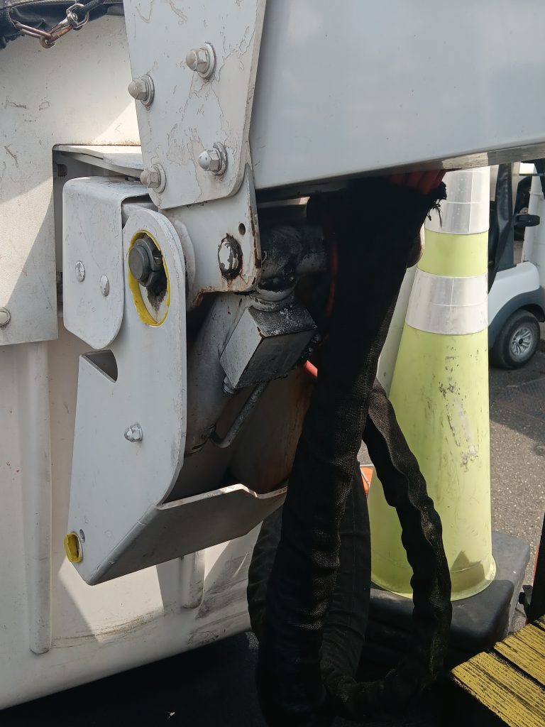 2011 Ford F550 Bucket Truck 20240725_113845-768x1024-1