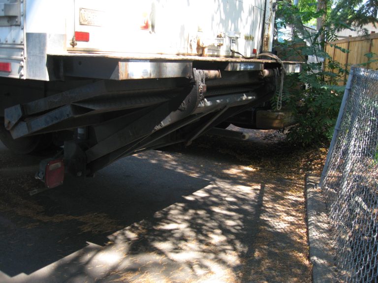2009 International 7400 SBA 67a3dccab97d9b097b519953-768x576-1