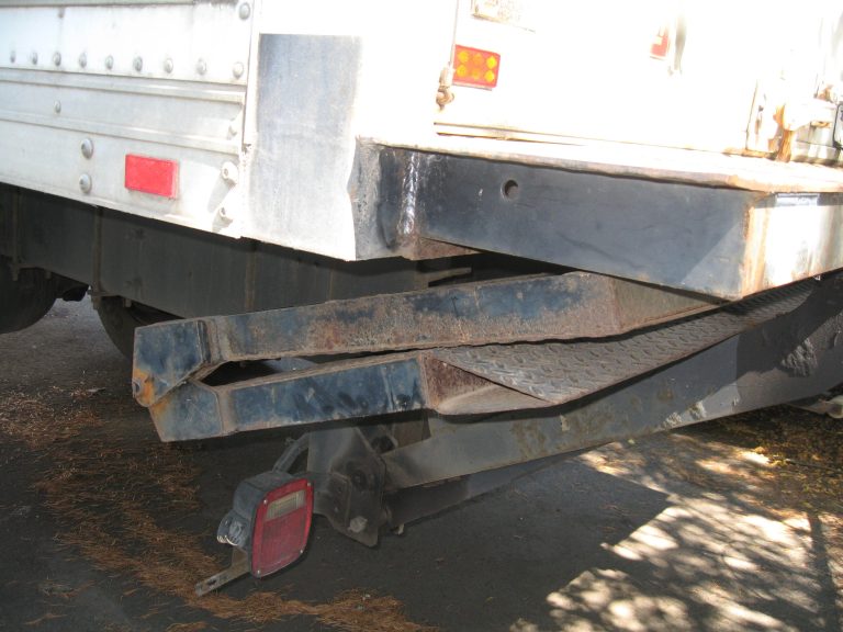 2009 International 7400 SBA 67a3dccd1b0dc4482f660bd4-768x576-1