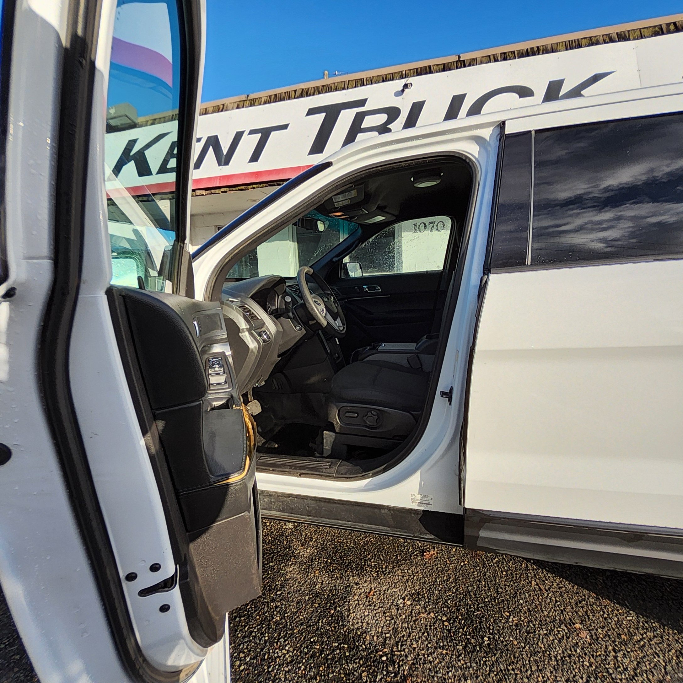 2015 Ford Explorer Police Interceptor 20250111_145039-rotated