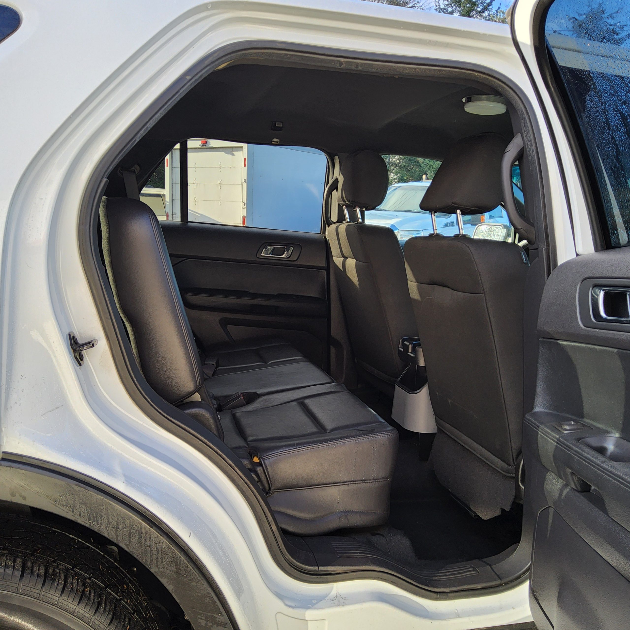 2015 Ford Explorer Police Interceptor 20250111_145229-scaled