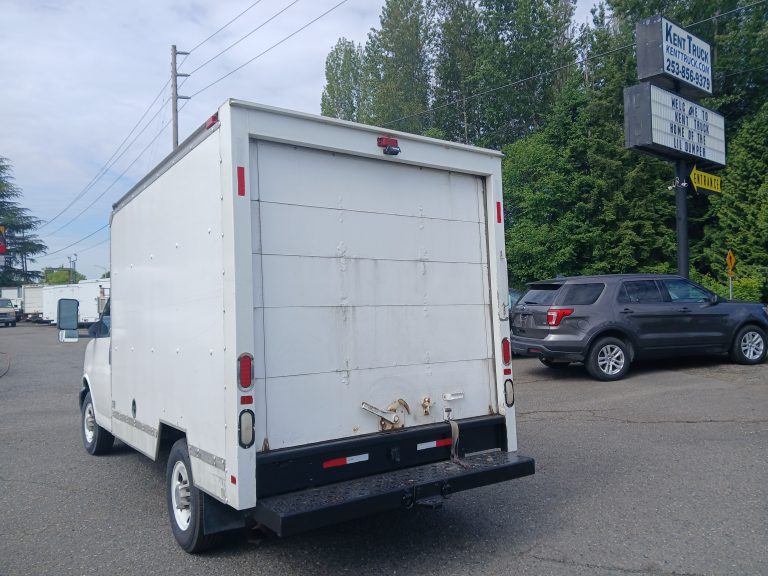 2010 GMC Savana Box Truck 1000007049-768x576-1