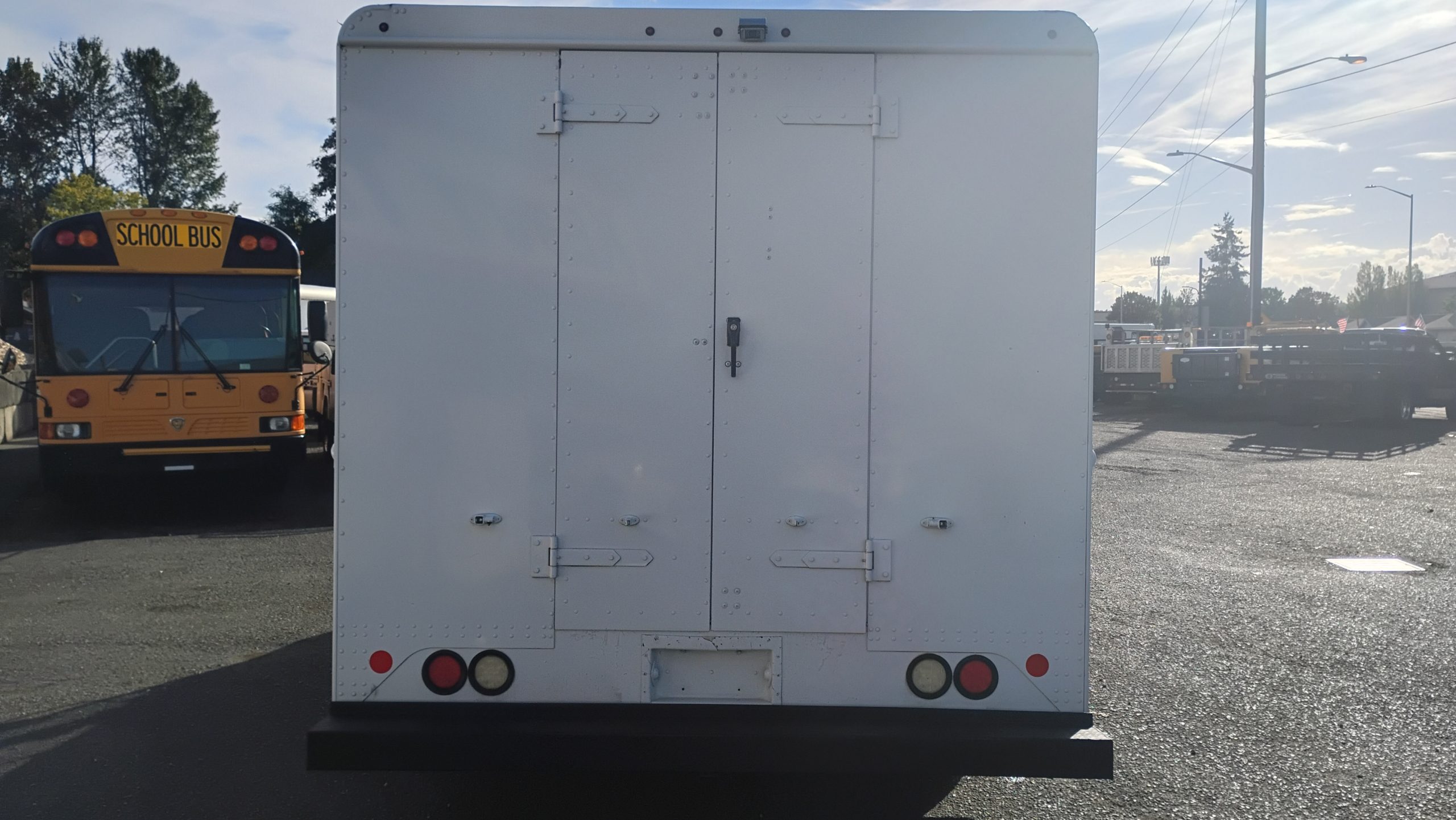 2016 Ford E-350 2016 Ford E-350 - image 4 of 6