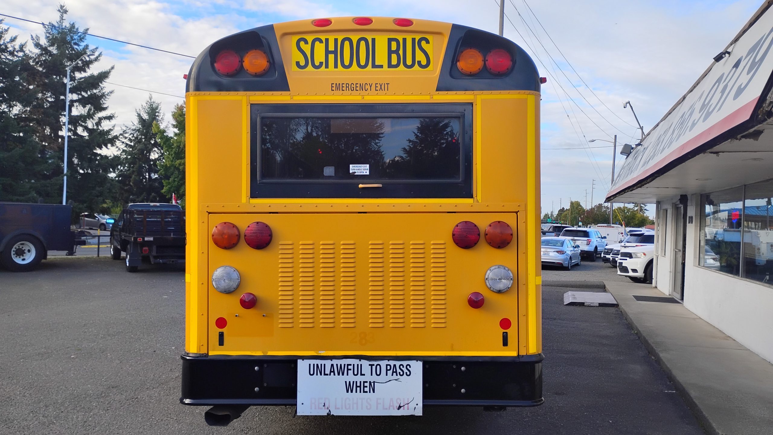 2014 IC-PB305 Bus - image 4 of 6