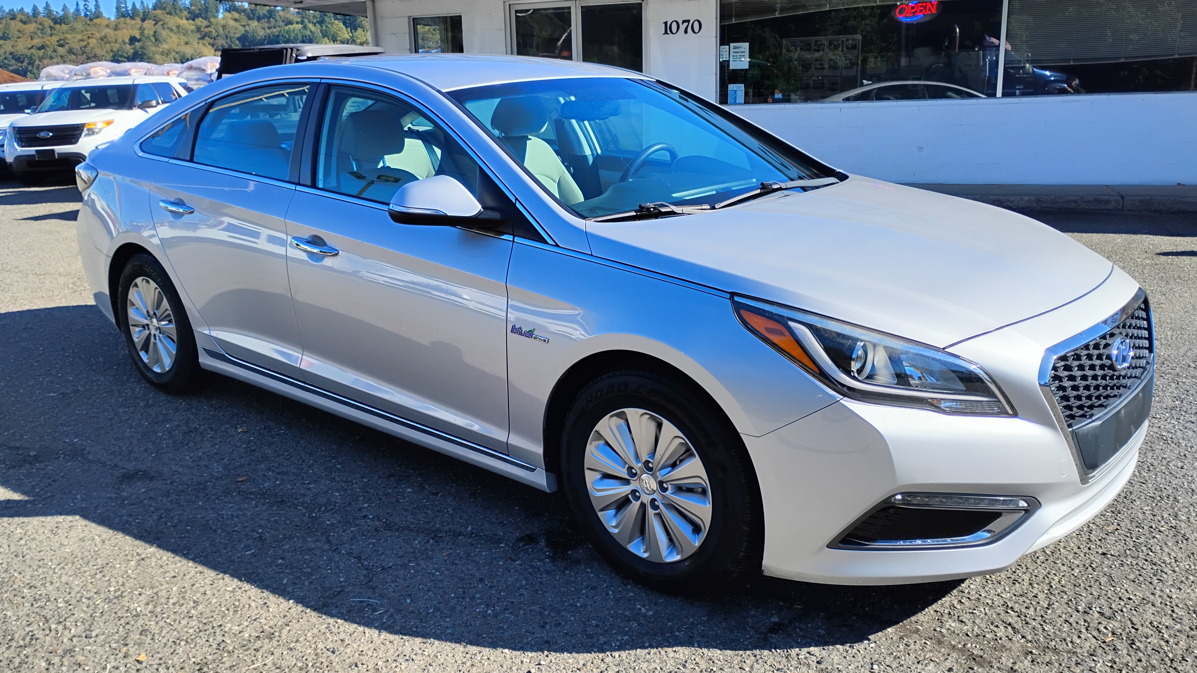 2016 Hyundai Sonata Hybrid Base's photo