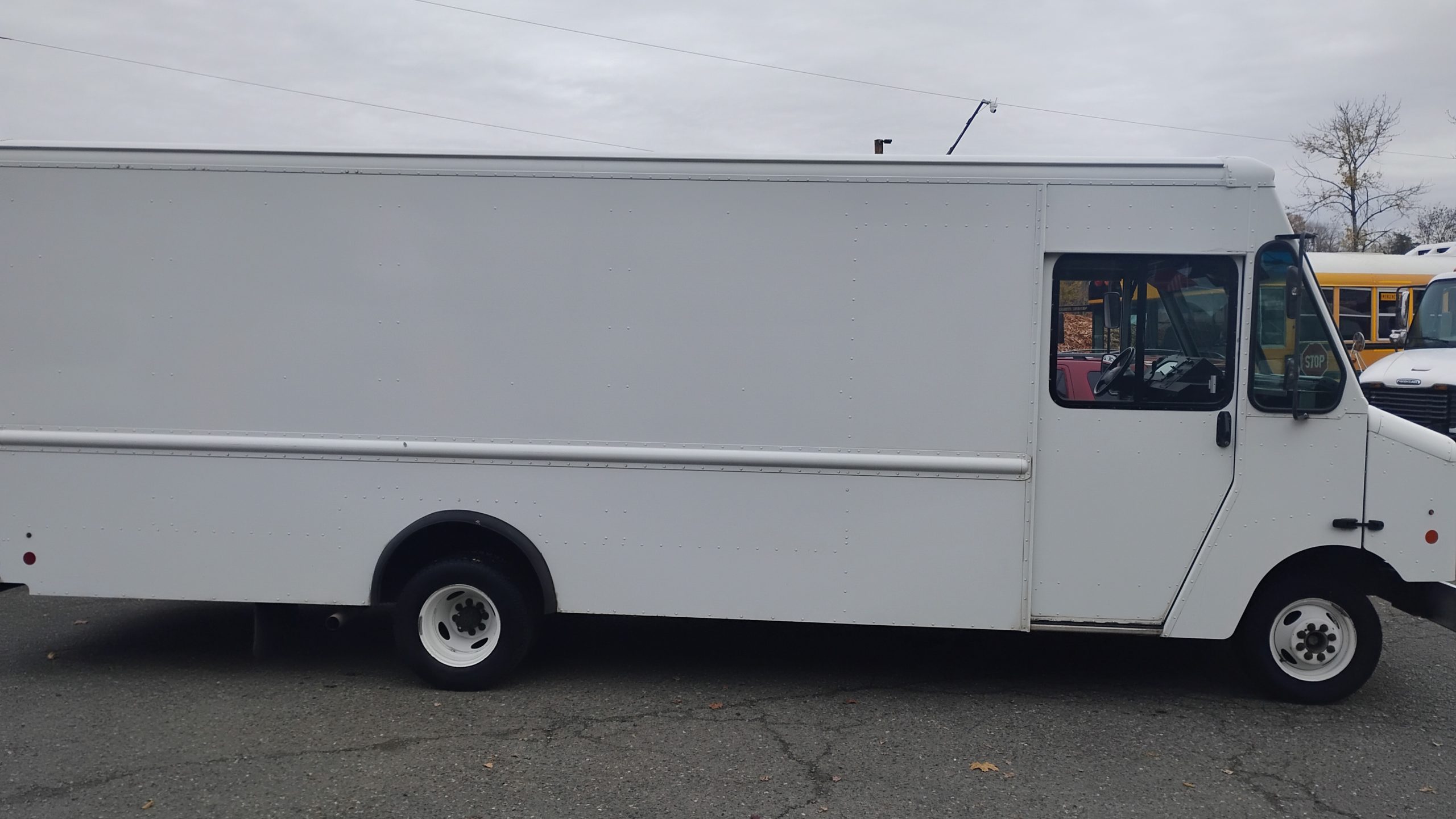 2014 Ford E450 Stepvan 18ft. 2014 Ford E450 Stepvan 18ft. - image 2 of 6