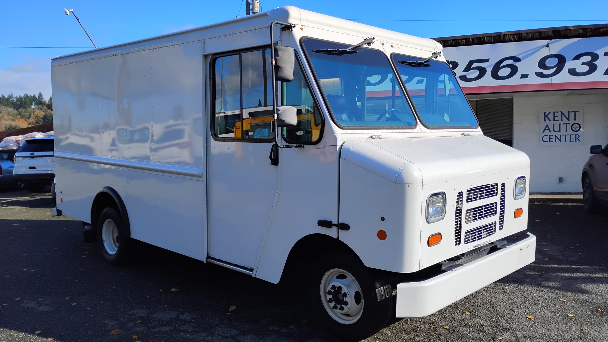 2016 Ford E350 Stepvan 2016 Ford E350 Stepvan - image 1 of 6