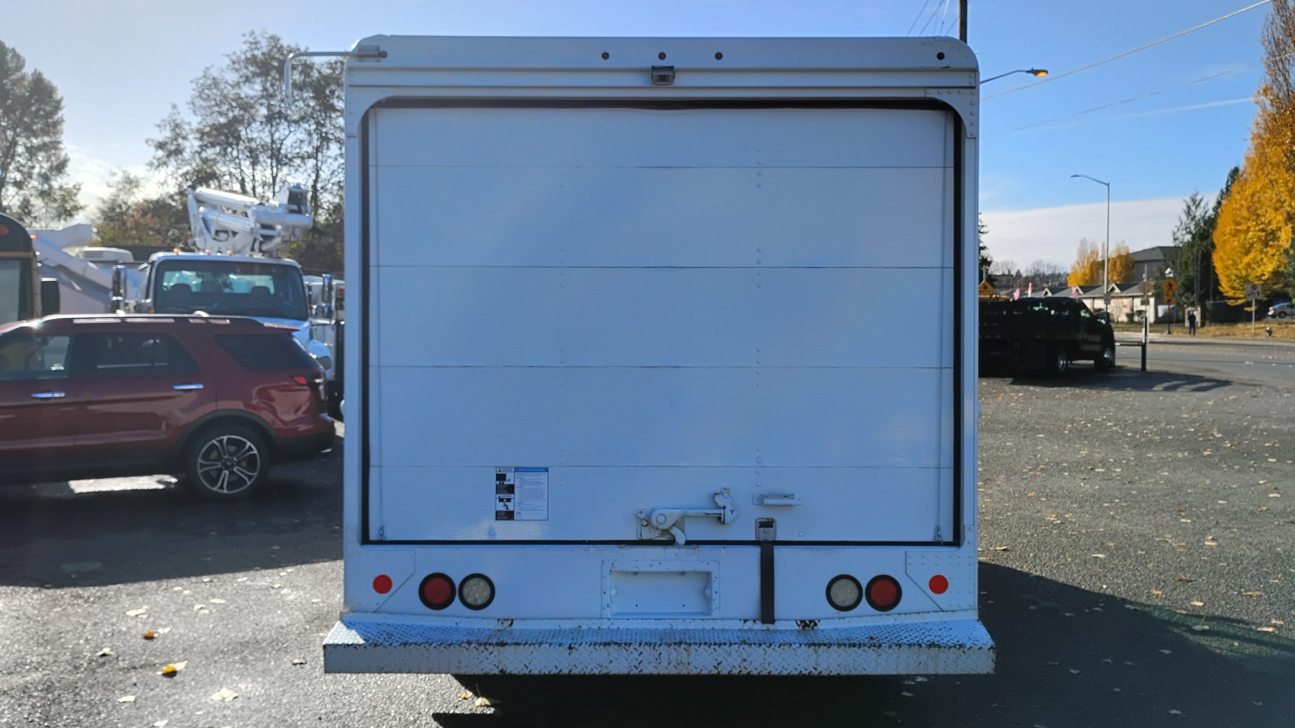 2016 Ford E350 Stepvan 2016 Ford E350 Stepvan - image 4 of 6