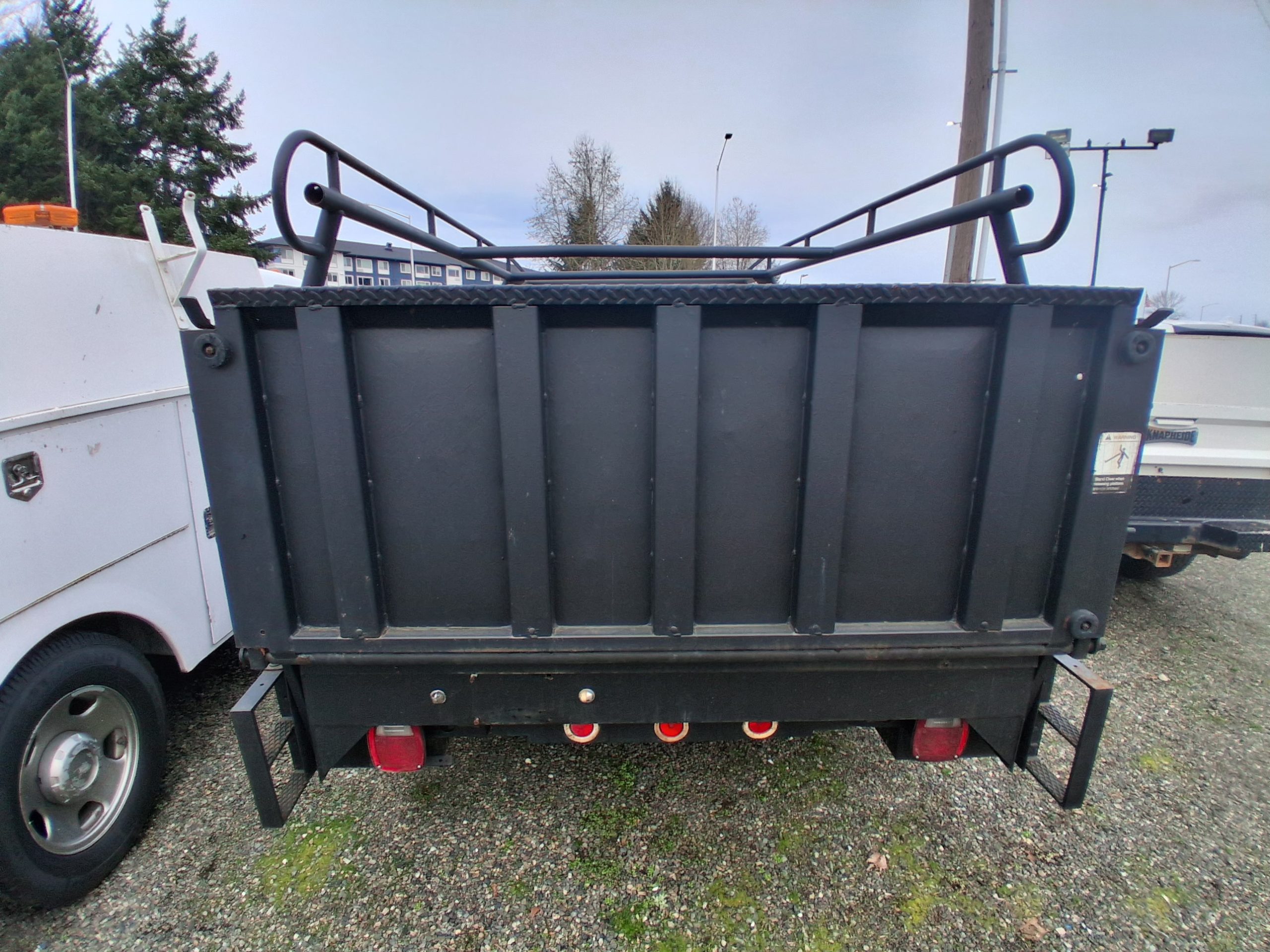 2001 Dodge Flatbed w/Liftgate 2001 Dodge Flatbed w/Liftgate - image 4 of 6