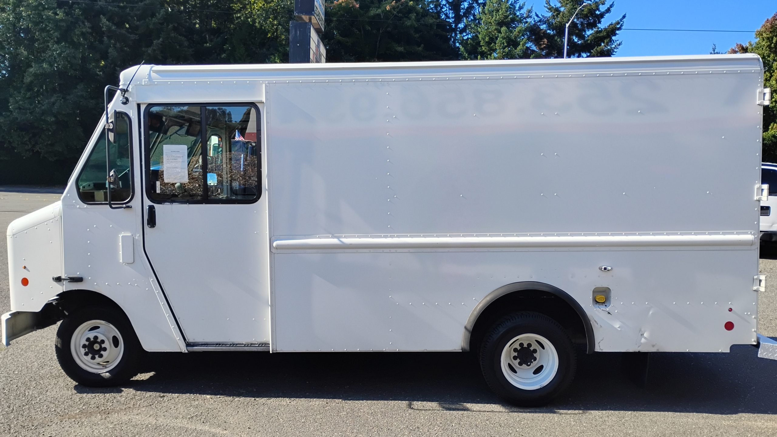2019 Ford E350 Stepvan 2019 Ford E350 Stepvan - image 6 of 6