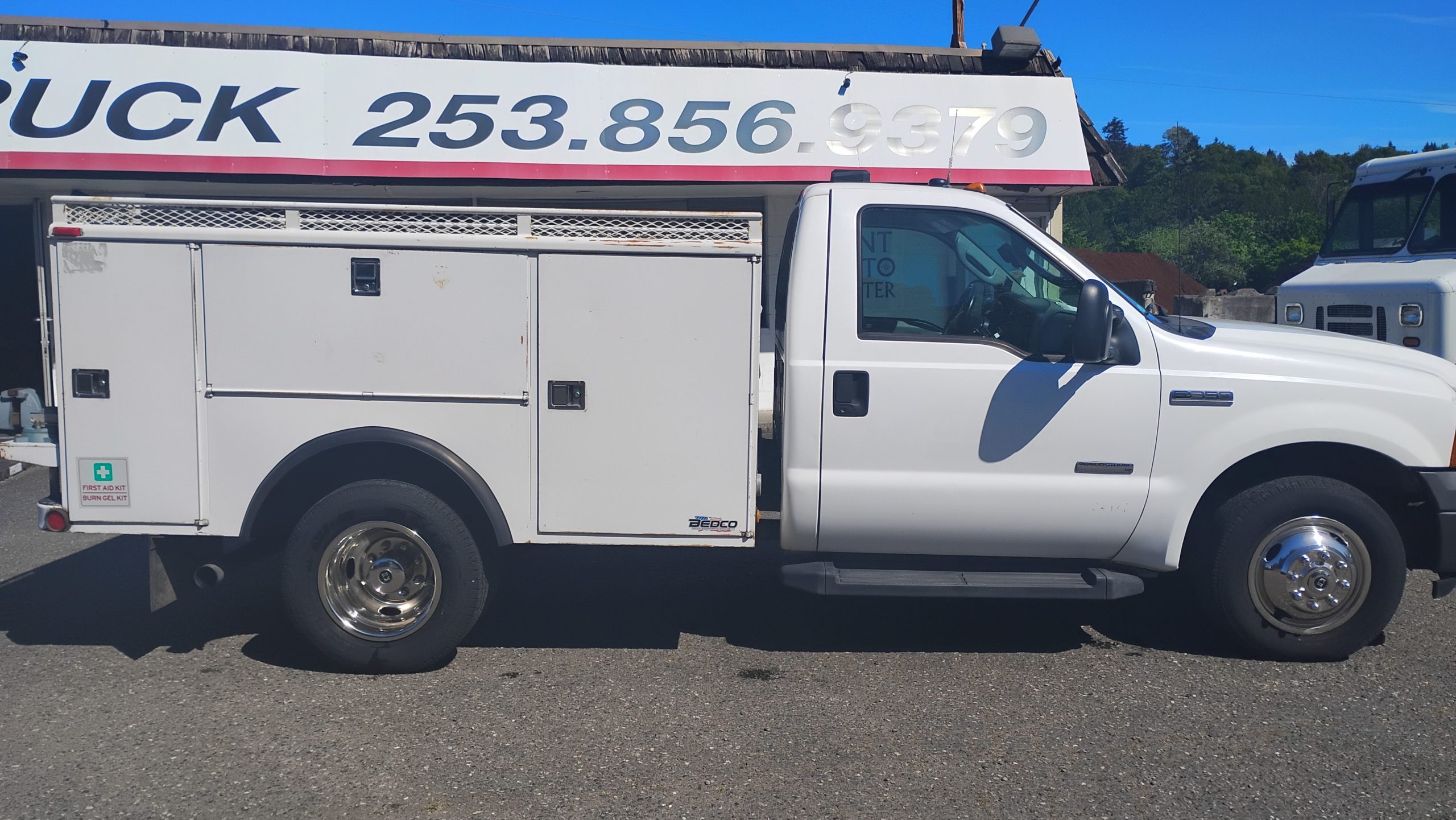 2006 Ford F350 Service-Body - image 2 of 6