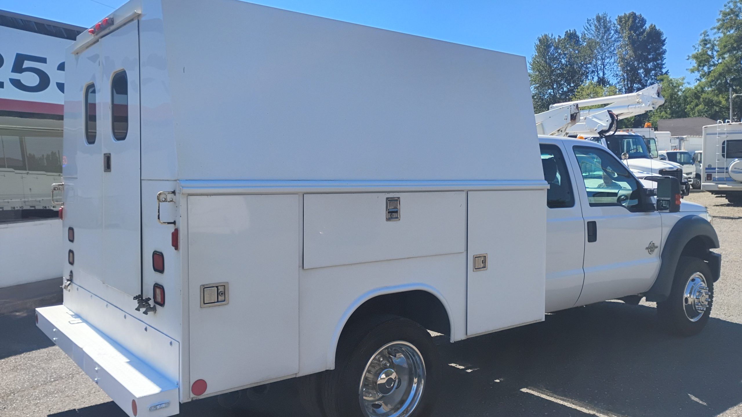 2012 Ford F450 - Covered Service Body - image 3 of 6